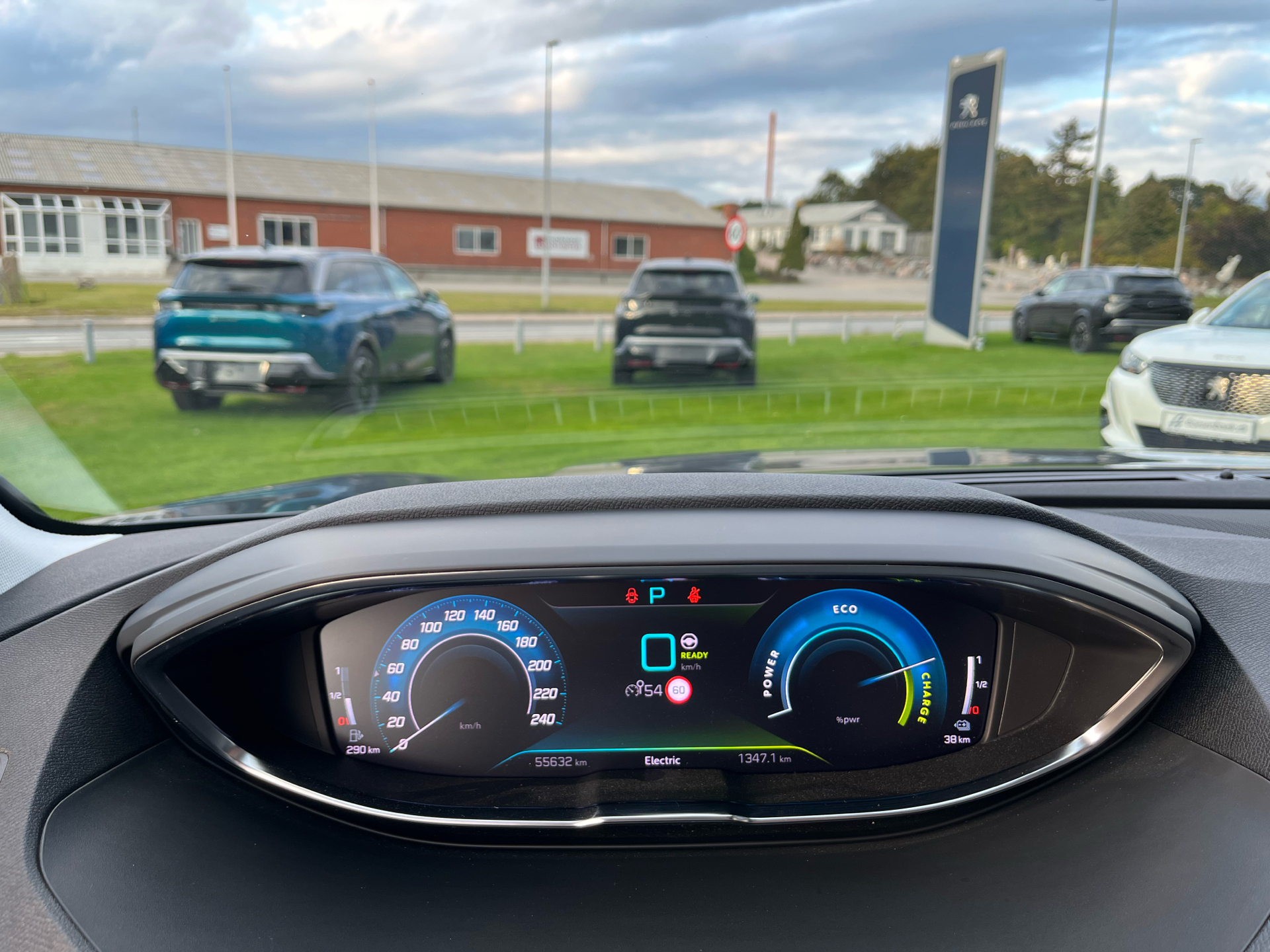 Billede af Peugeot 3008 1,6 PureTech  Plugin-hybrid Allure Pack EAT8 225HK 5d 8g Aut.