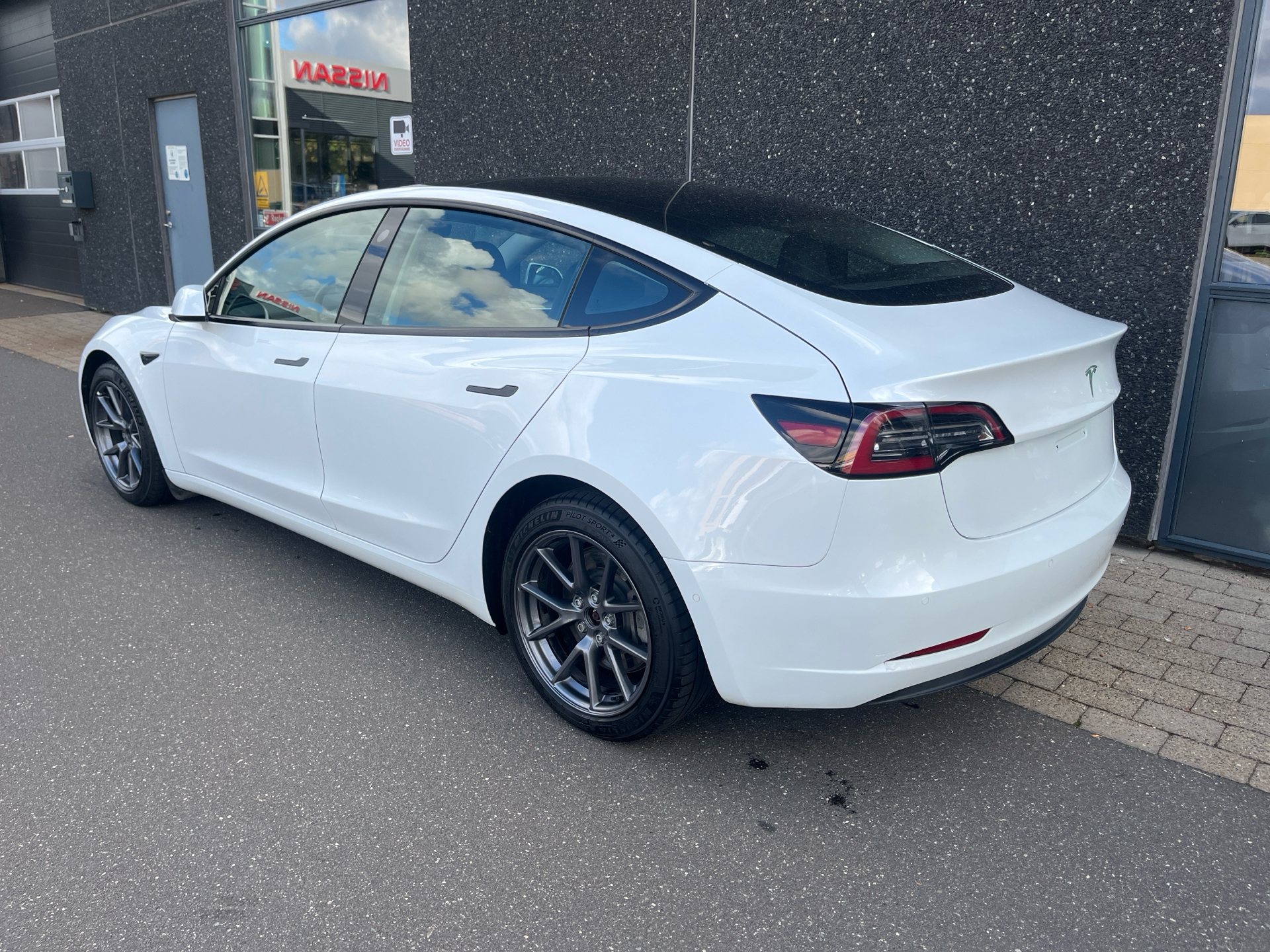Billede af Tesla Model 3 EL Standard Range Plus 325HK Aut.
