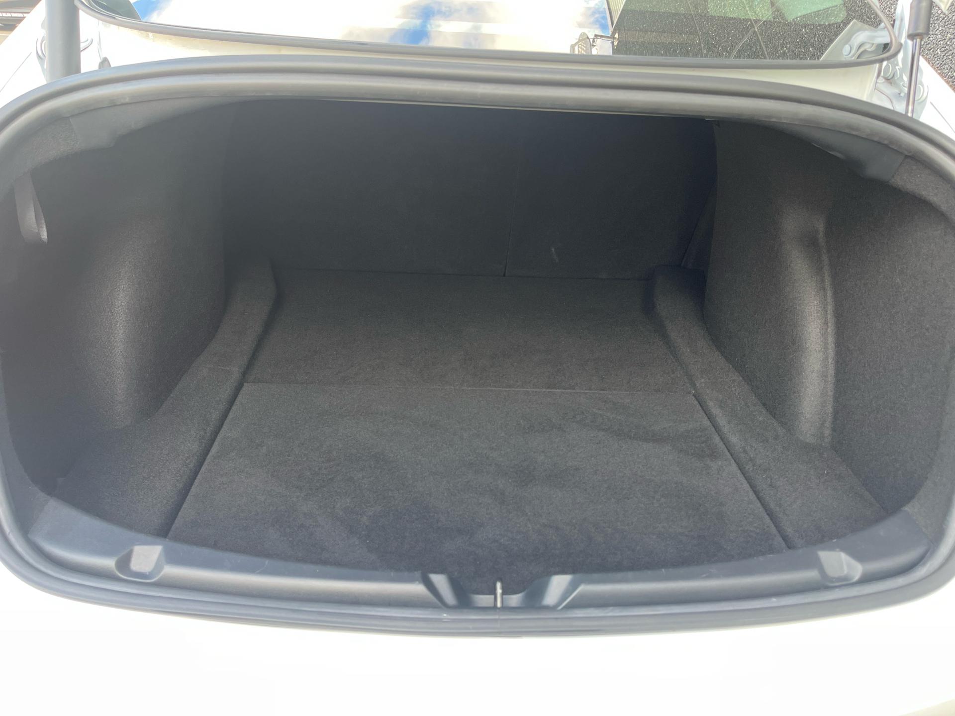 Billede af Tesla Model 3 EL Standard Range Plus 325HK Aut.