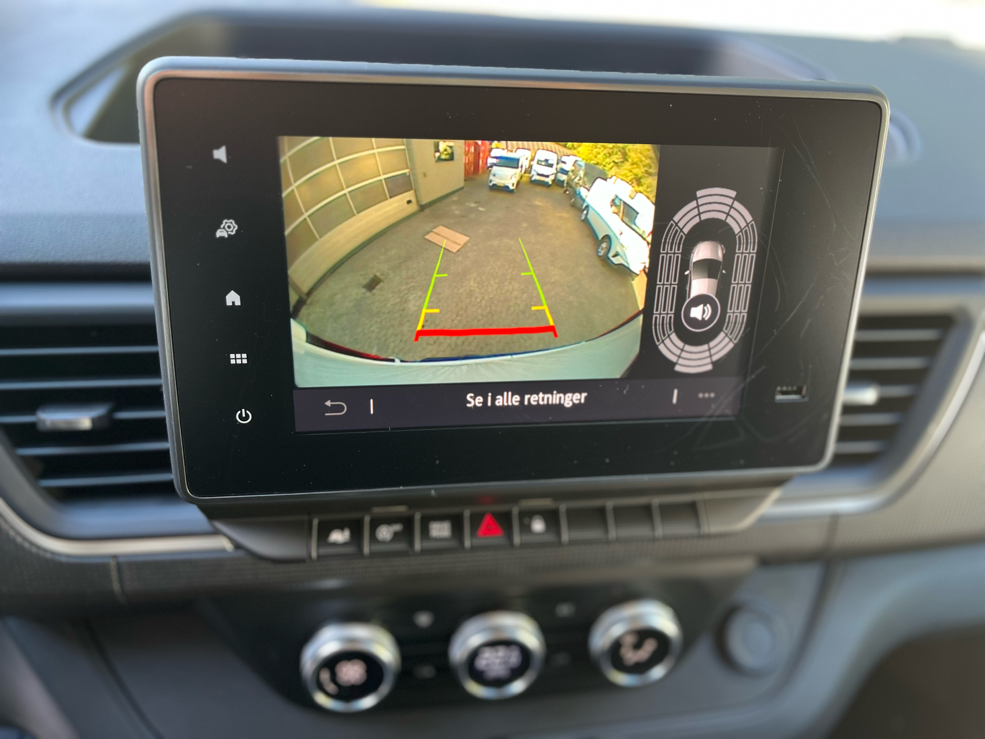Billede af Nissan Primastar L2H1 2,0 DCi N-Connecta 150HK Van 6g Aut.