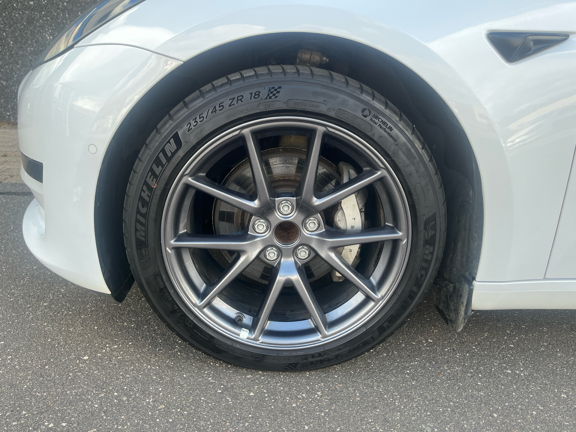 Billede af Tesla Model 3 EL Standard Range Plus 325HK Aut.