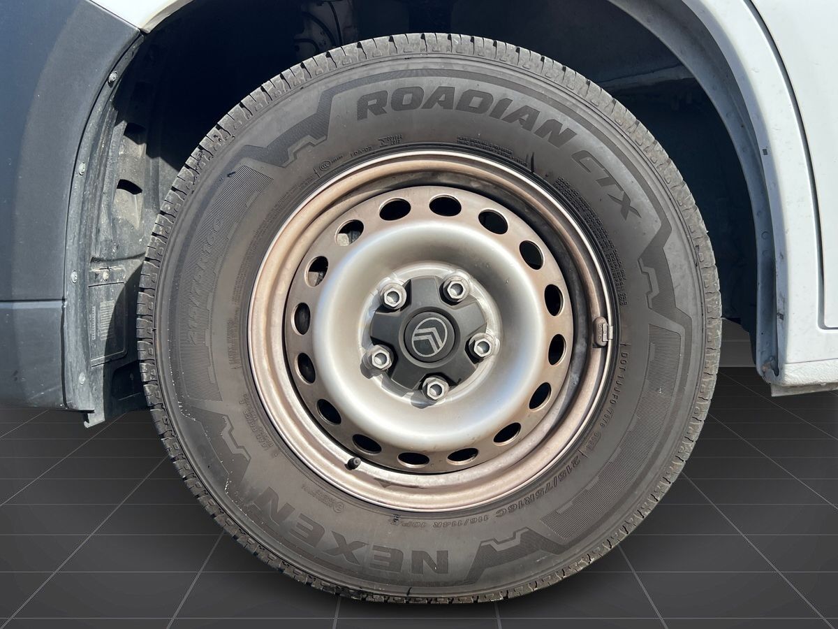 Billede af Citroën Jumper 35 L2H2 2,2 Blue HDi Masterline EAT8 140HK Van 8g Aut.