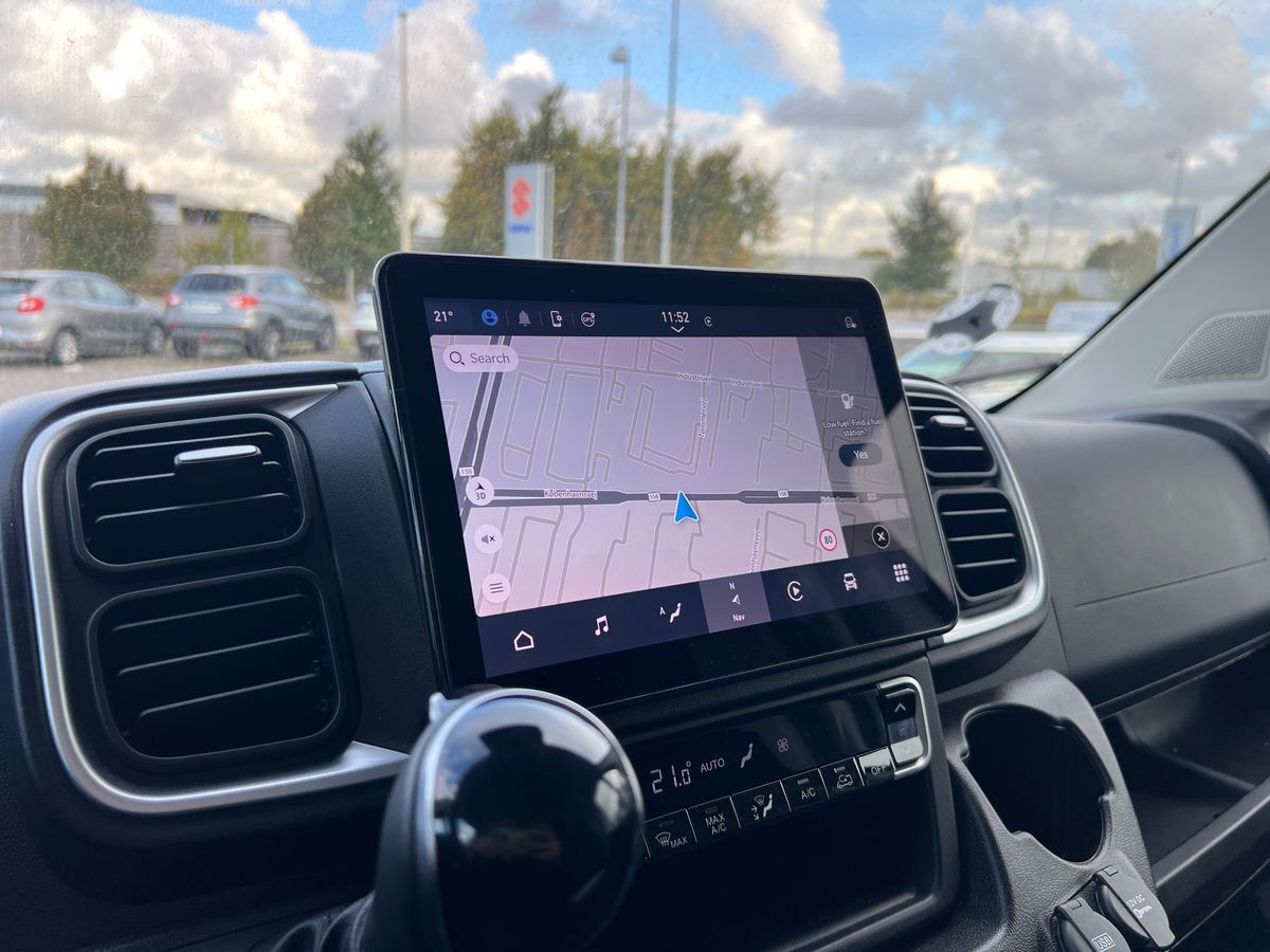 Billede af Citroën Jumper 35 L2H2 2,2 Blue HDi Masterline EAT8 140HK Van 8g Aut.