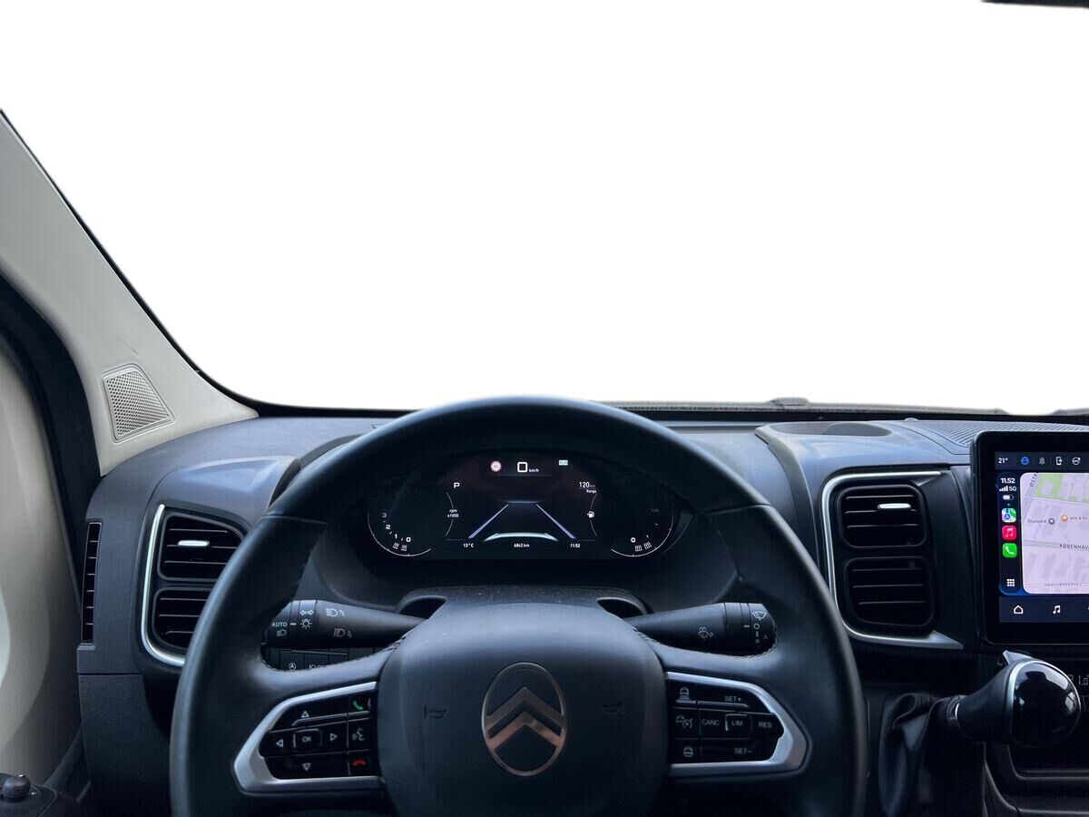 Billede af Citroën Jumper 35 L2H2 2,2 Blue HDi Masterline EAT8 140HK Van 8g Aut.