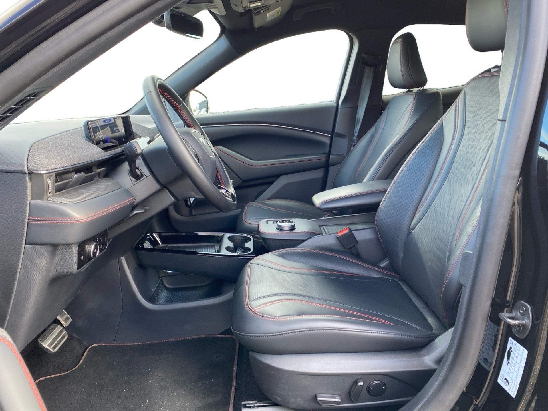 Billede af Ford Mustang Mach-E EL UR Premium 294HK 5d Aut.