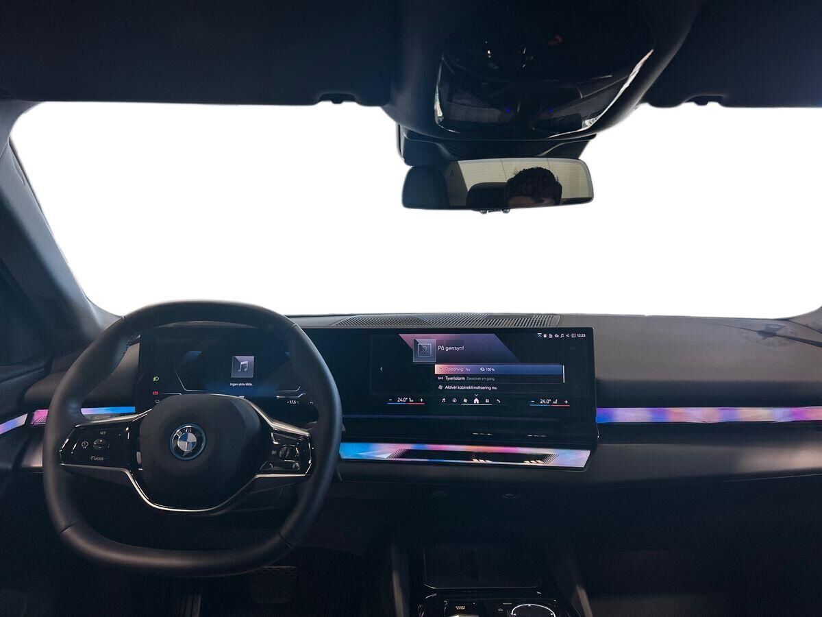 Billede af BMW i5 eDrive40 EL Fully Charged 340HK Aut.