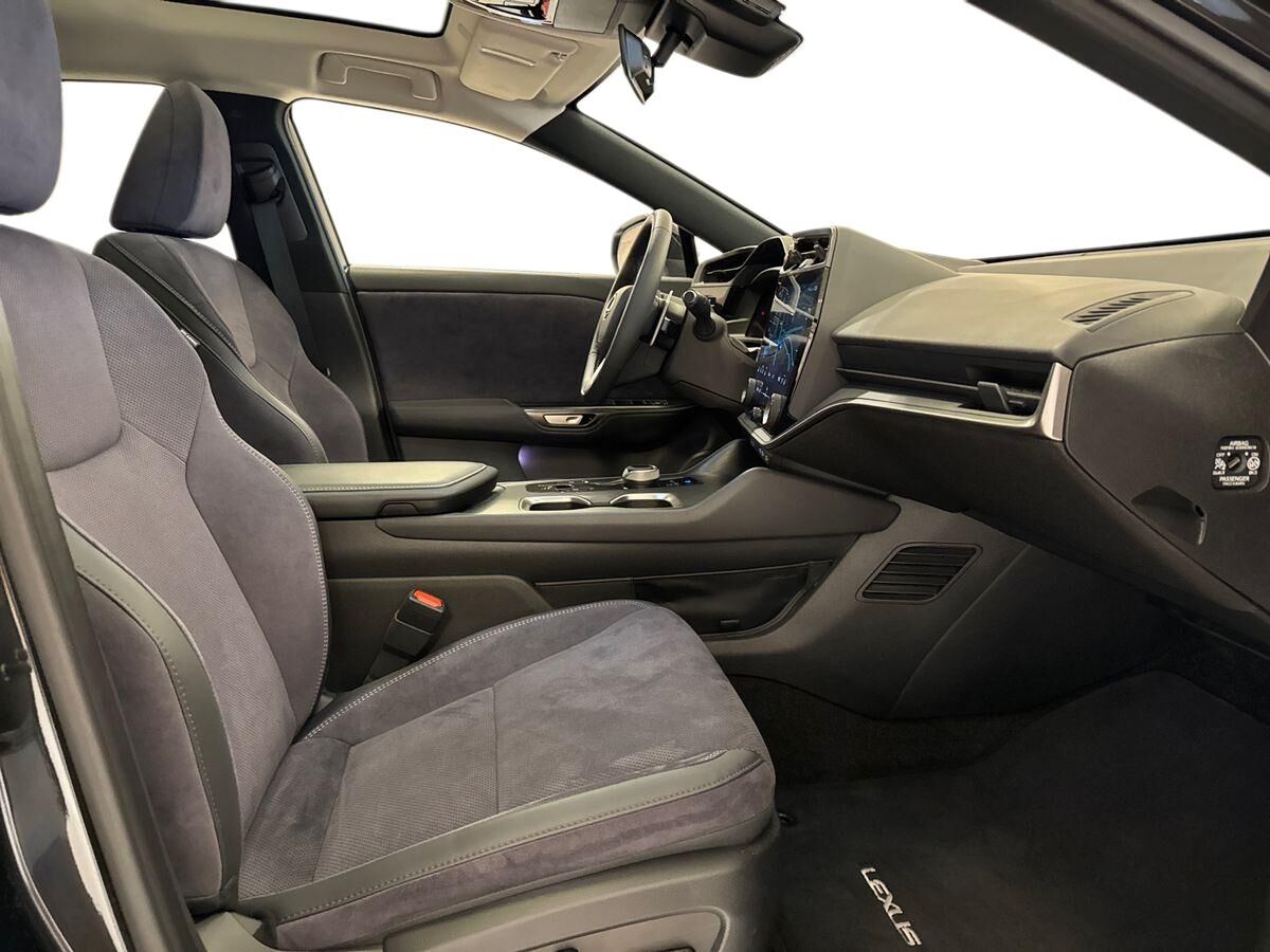 Billede af Lexus RZ 450e EL Luxury Direct4 313HK 4d Aut.