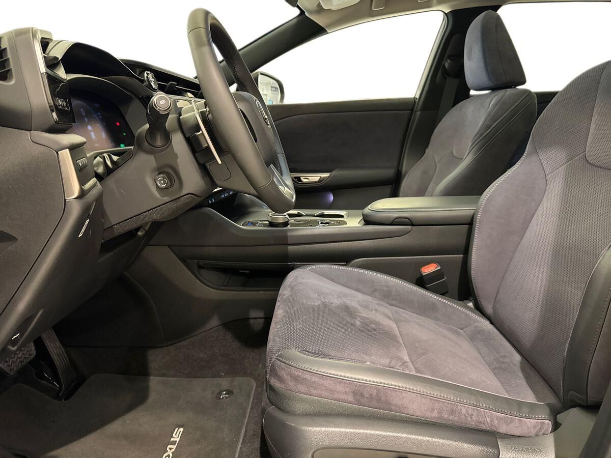 Billede af Lexus RZ 450e EL Luxury Direct4 313HK 4d Aut.