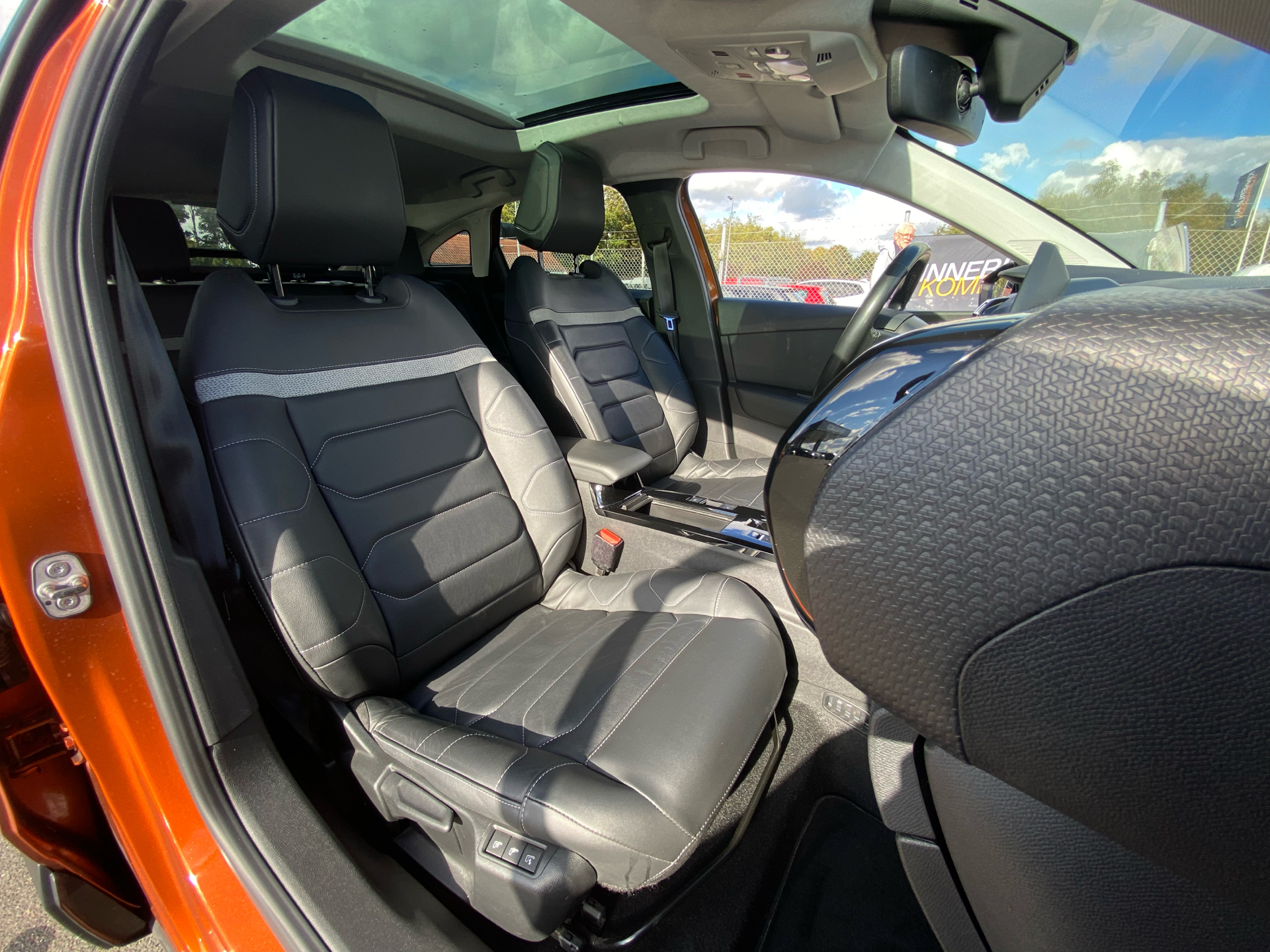 Billede af Citroën e-C4 EL Shine Sport 136HK 5d Aut.