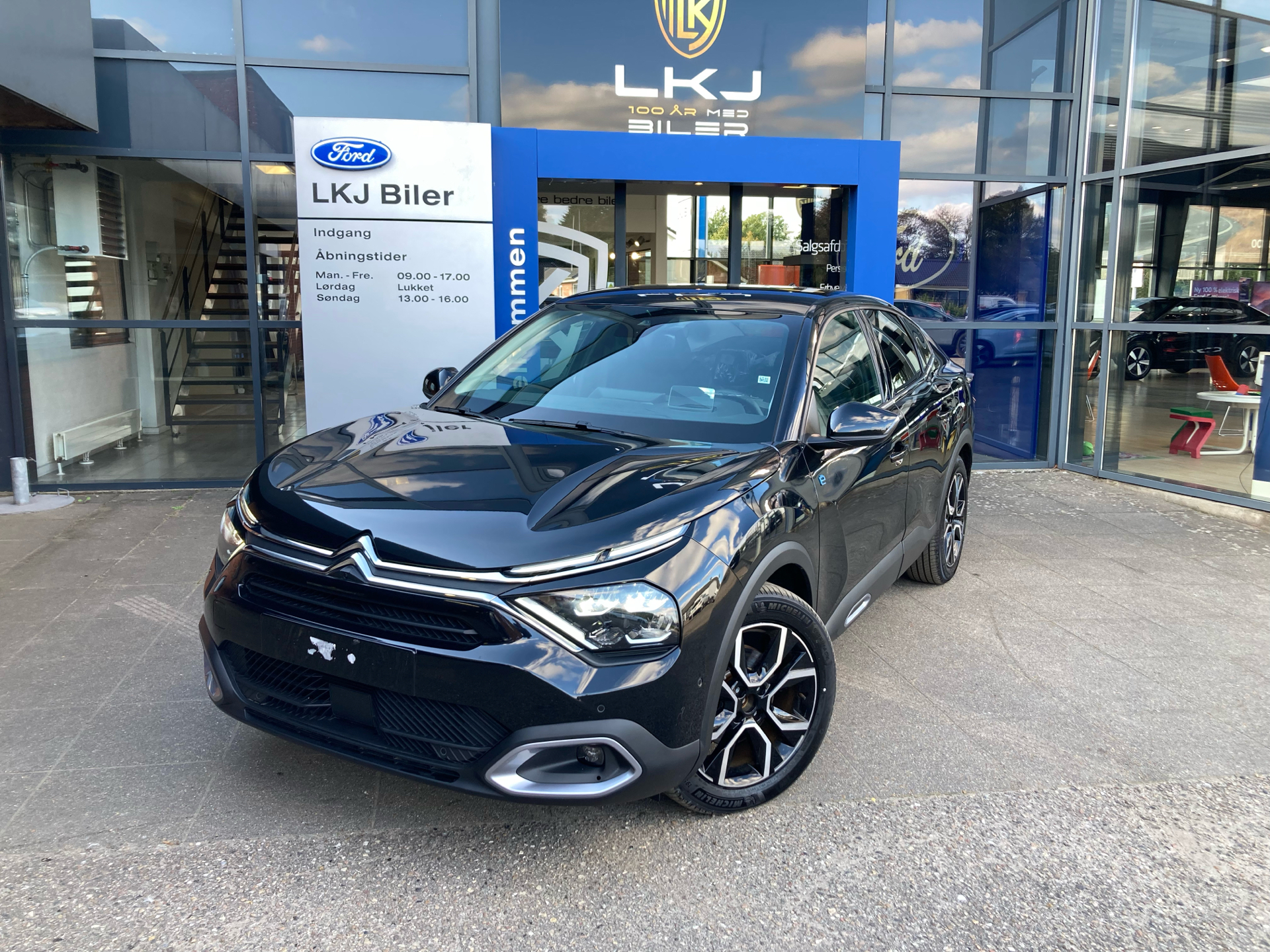 Billede af Citroën e-C4 X EL Max 136HK 5d Aut.