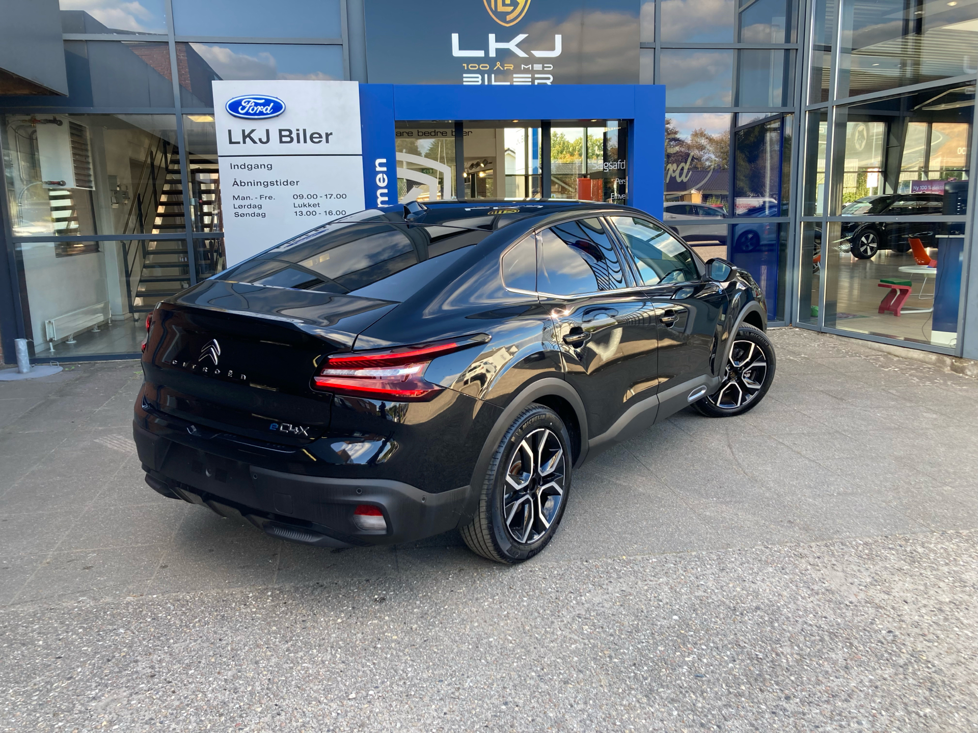 Billede af Citroën e-C4 X EL Max 136HK 5d Aut.