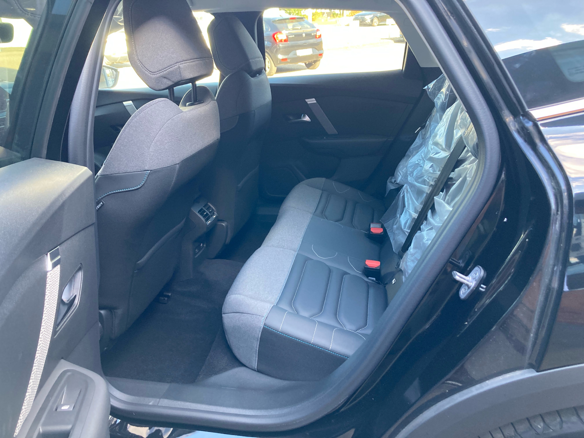 Billede af Citroën e-C4 X EL Max 136HK 5d Aut.