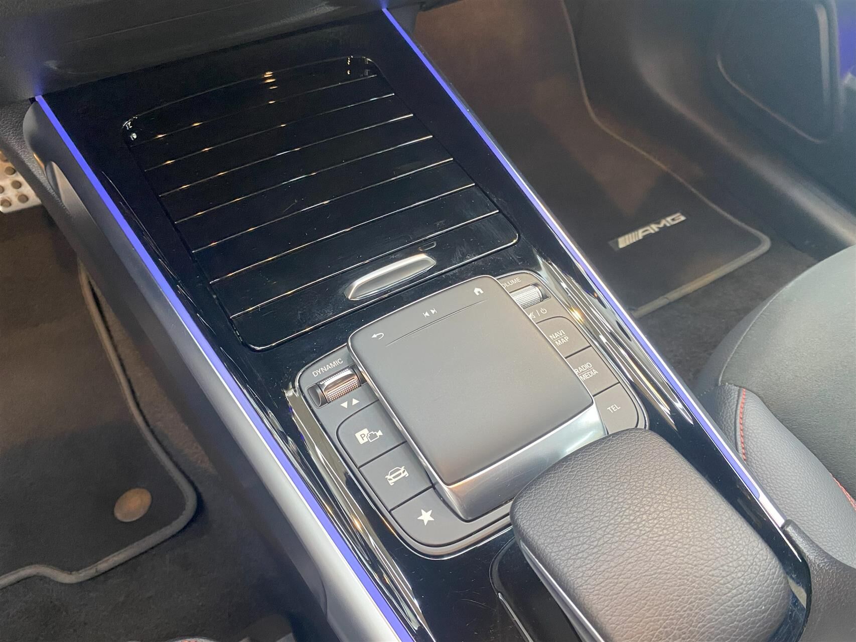 Billede af Mercedes-Benz EQB 300 EL AMG Line 4Matic 228HK 5d Aut.