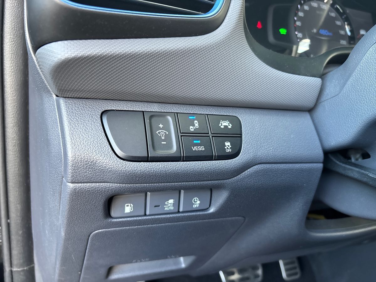 Billede af Hyundai Ioniq 1,6 GDI  Plugin-hybrid Premium plug-in 141HK 5d 6g Aut.