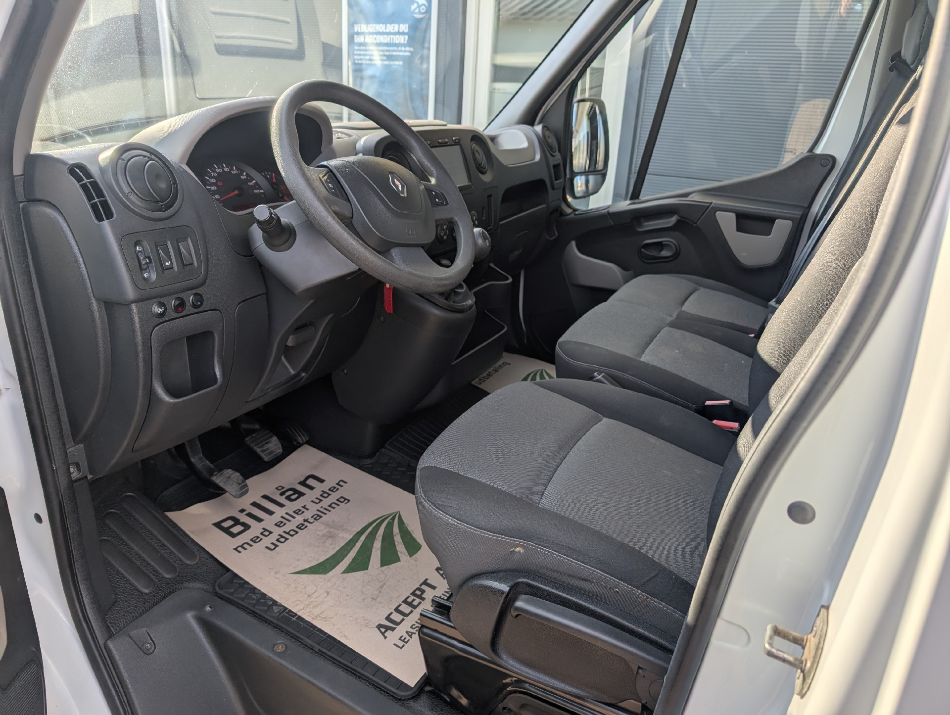 Billede af Renault Master T35 L3H1 2,3 DCI start/stop 170HK Ladv./Chas. 6g