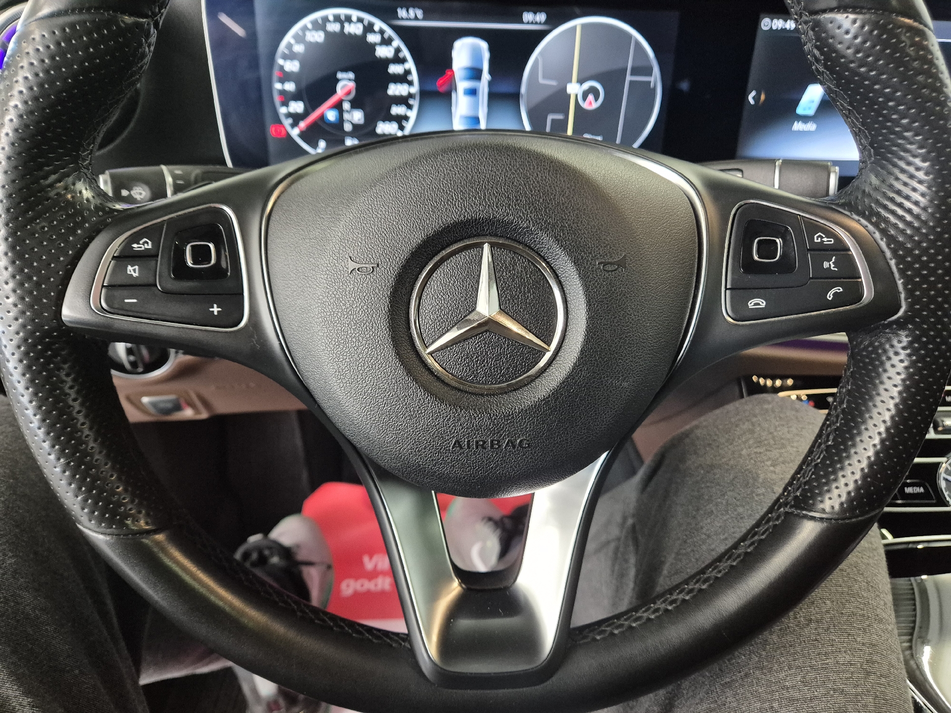 Billede af Mercedes-Benz E350 d 3,0 Bluetec 9G-Tronic 258HK Aut.