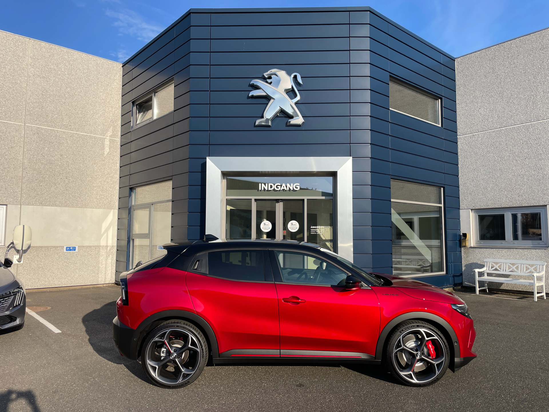 Billede af Alfa Romeo Junior EL Veloce 280HK 5d Aut.