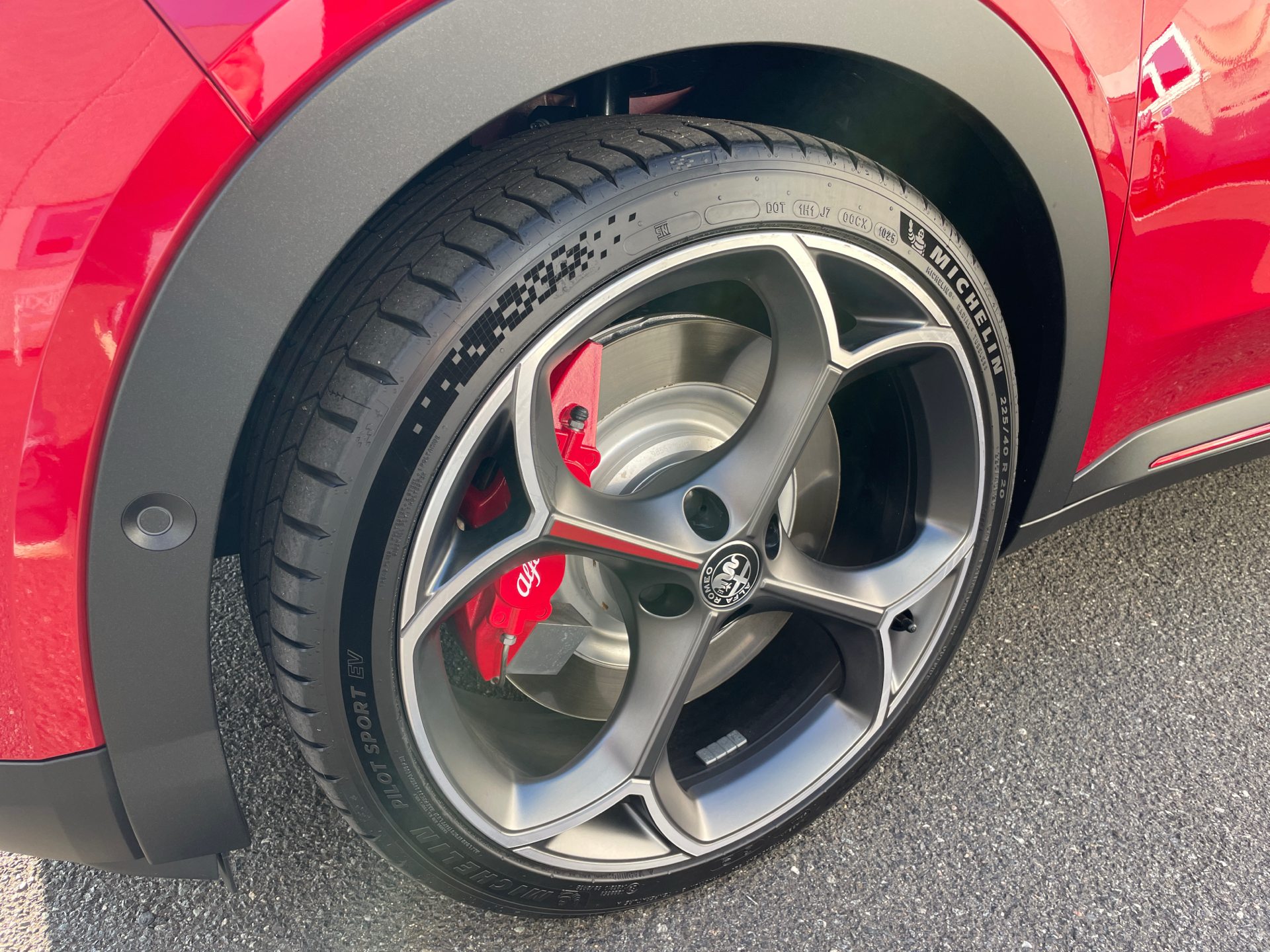 Billede af Alfa Romeo Junior EL Veloce 280HK 5d Aut.