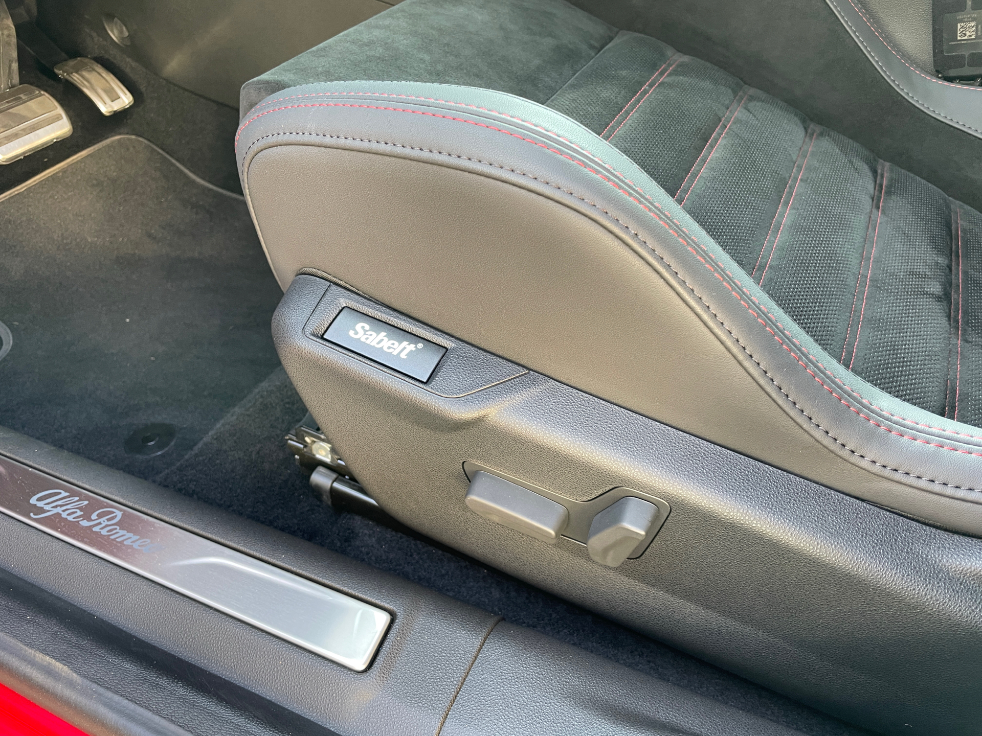 Billede af Alfa Romeo Junior EL Veloce 280HK 5d Aut.