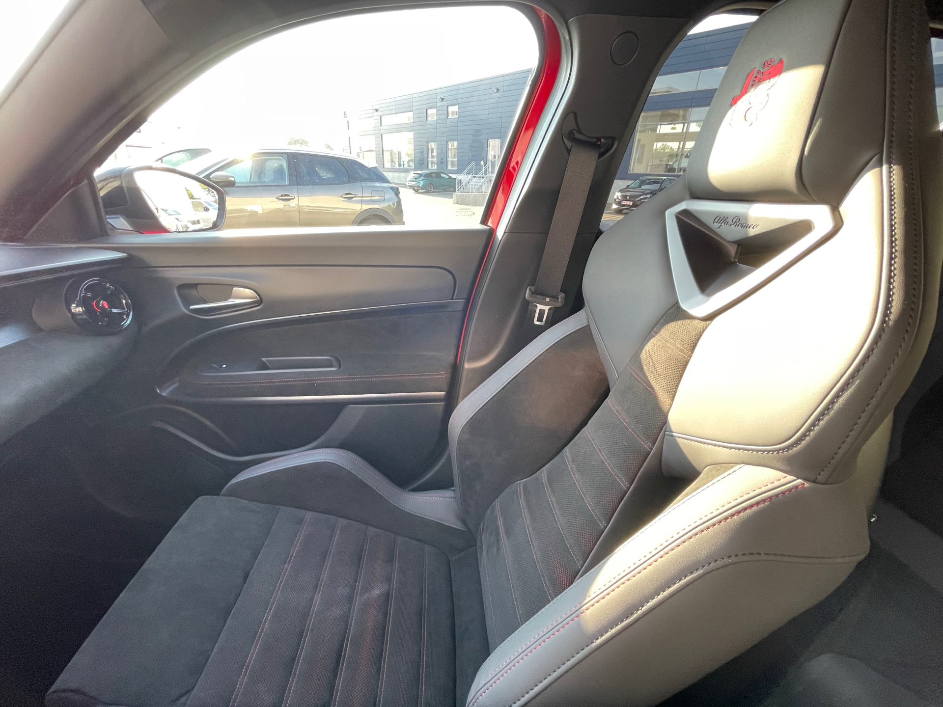 Billede af Alfa Romeo Junior EL Veloce 280HK 5d Aut.