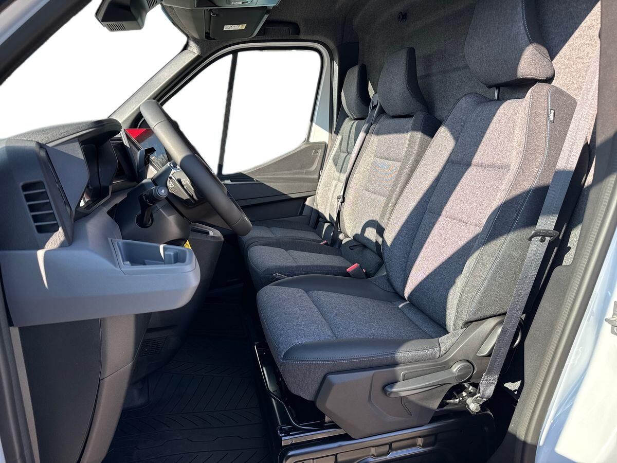 Billede af Nissan Interstar L2H2 2,0 DCi Tekna 170HK Van 9g Aut.