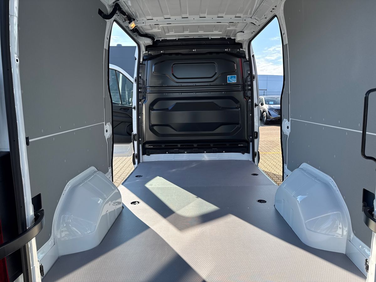 Billede af Nissan Interstar L2H2 2,0 DCi Tekna 170HK Van 9g Aut.