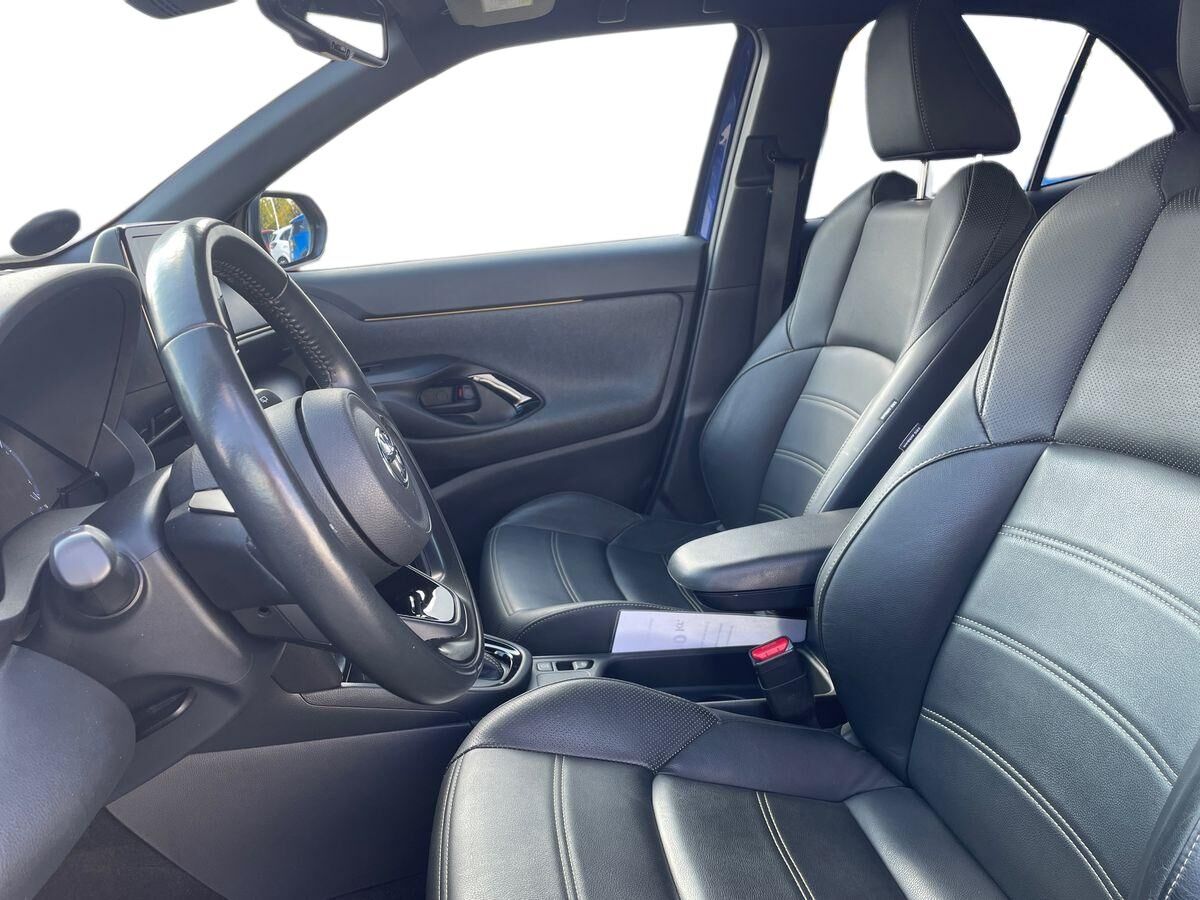 Billede af Toyota Yaris Cross 1,5 Hybrid Premium Edition 116HK 5d Trinl. Gear