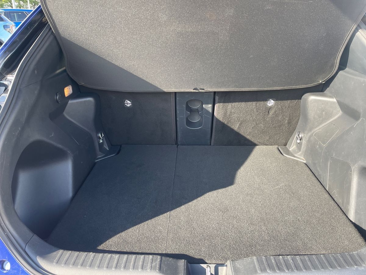 Billede af Toyota Yaris Cross 1,5 Hybrid Premium Edition 116HK 5d Trinl. Gear