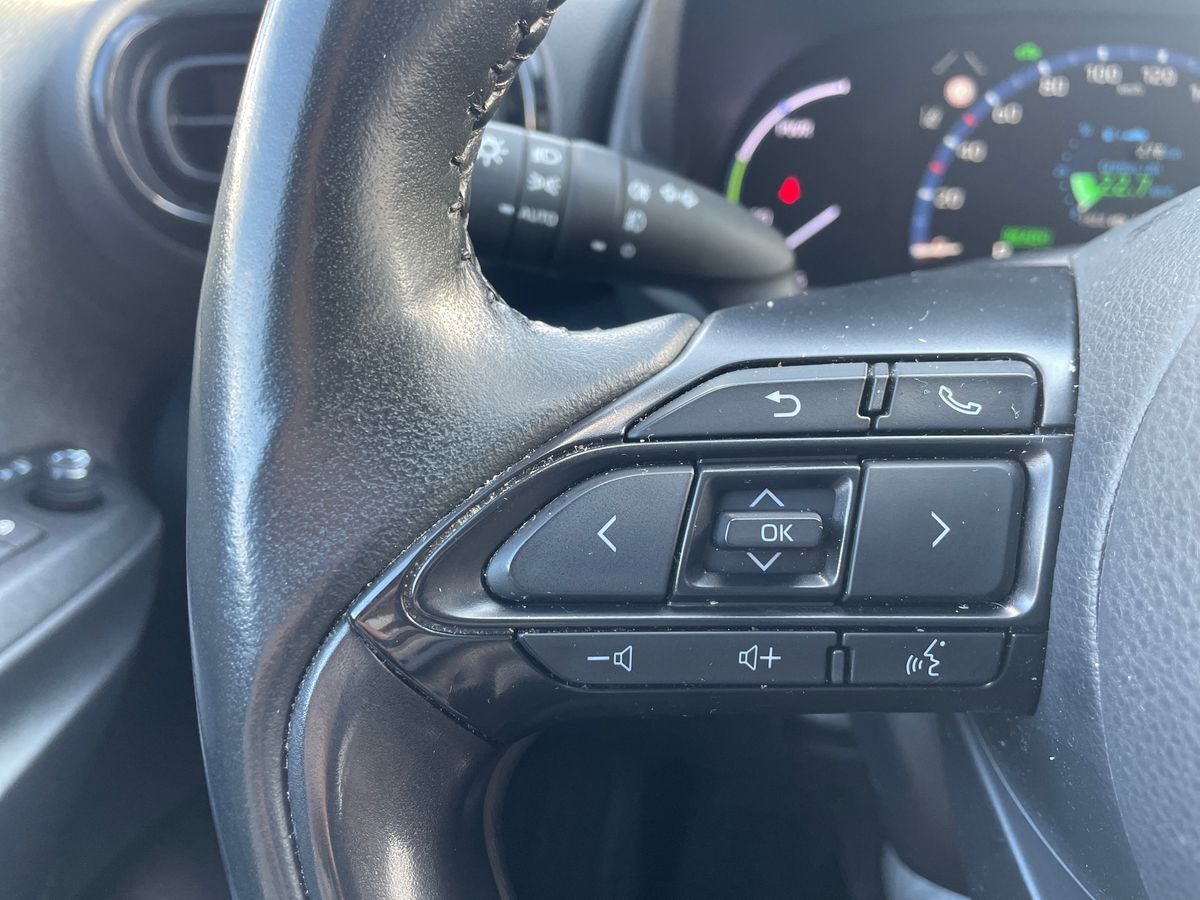 Billede af Toyota Yaris Cross 1,5 Hybrid Premium Edition 116HK 5d Trinl. Gear