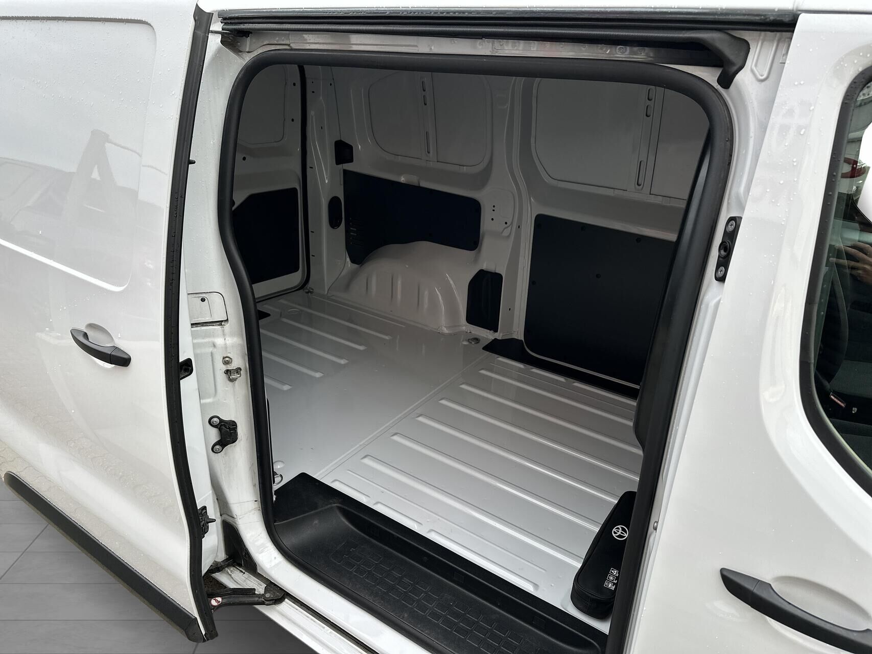 Billede af Toyota Proace Medium 1,5 D Comfort 120HK Van 6g
