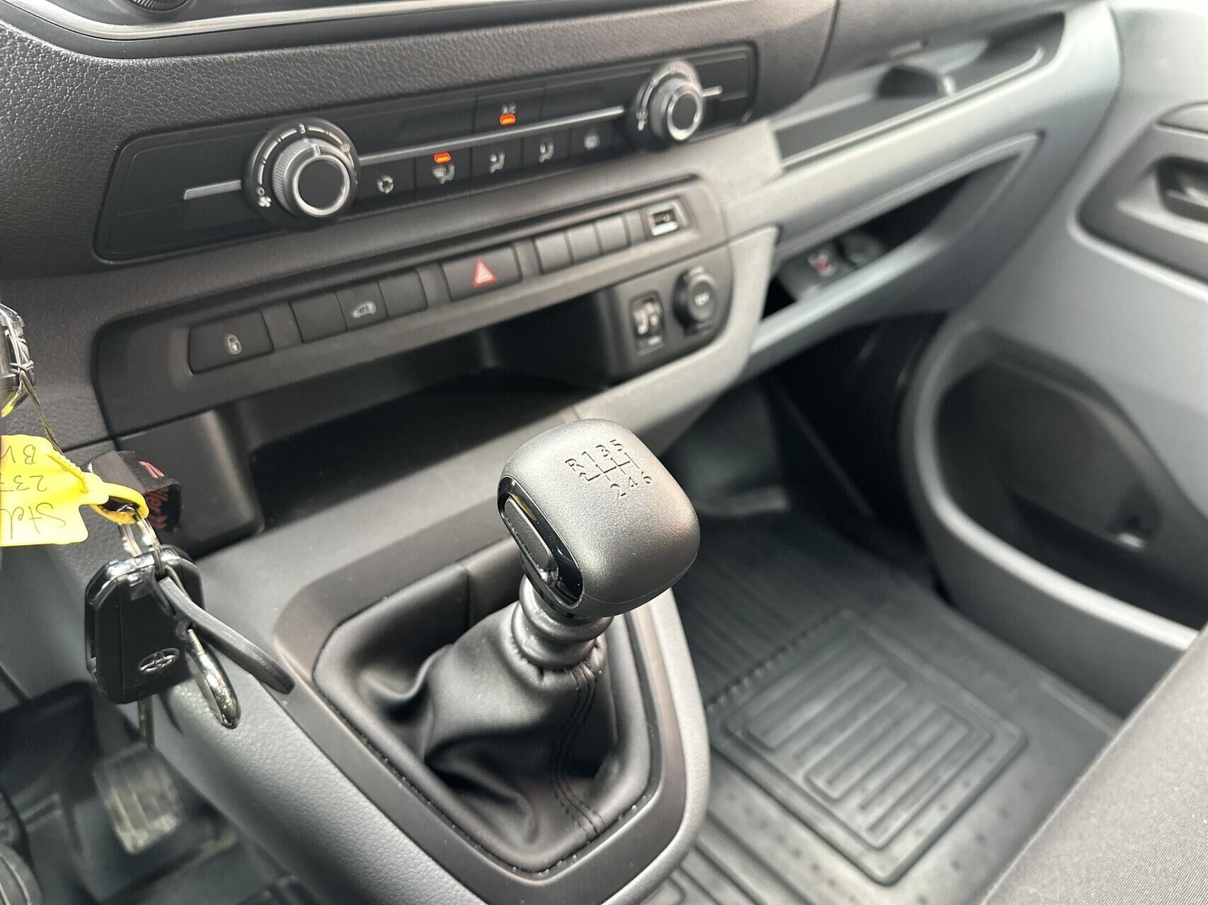 Billede af Toyota Proace Medium 1,5 D Comfort 120HK Van 6g