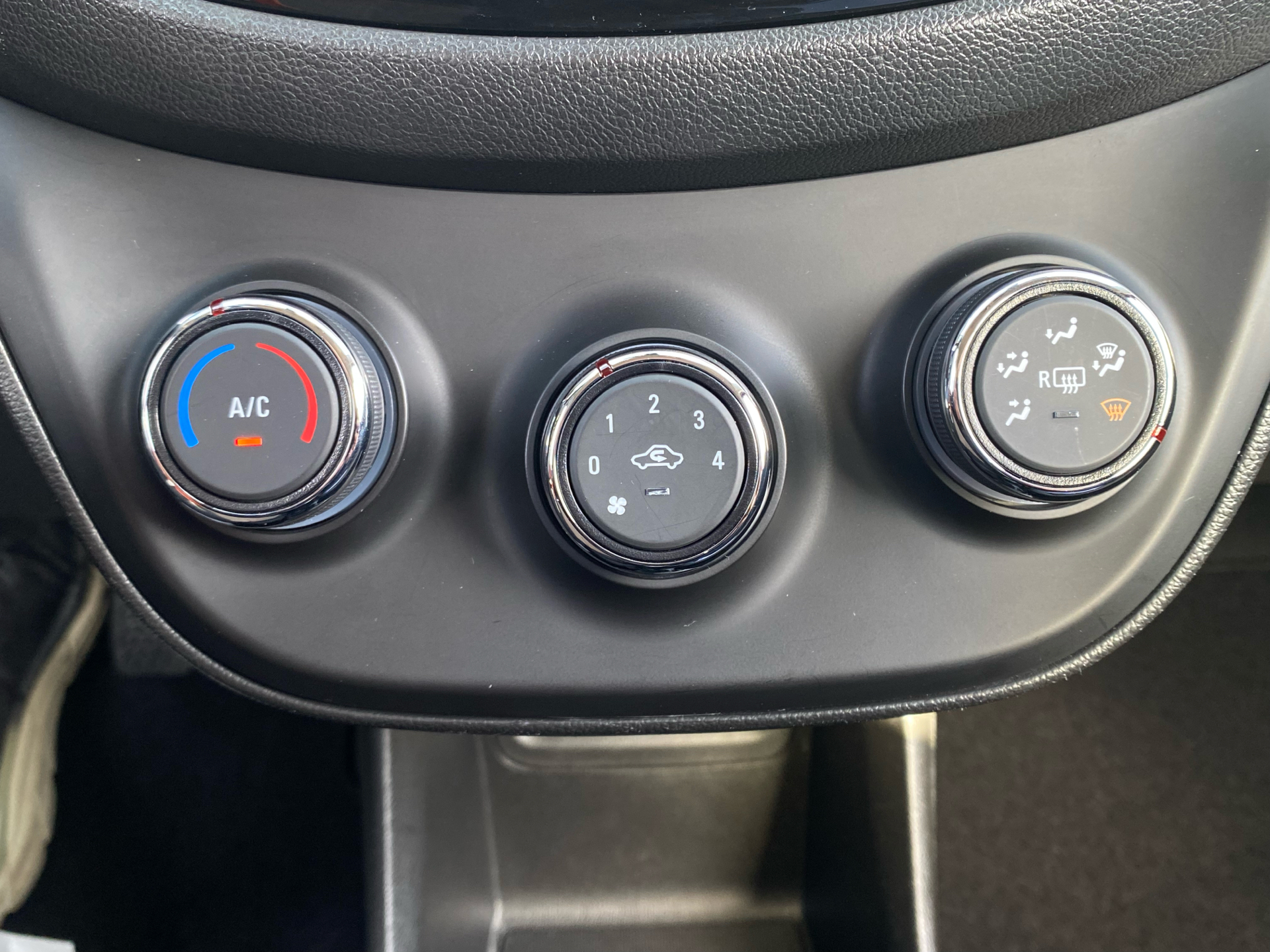 Billede af Opel Karl 1,0 Cosmo 75HK 5d