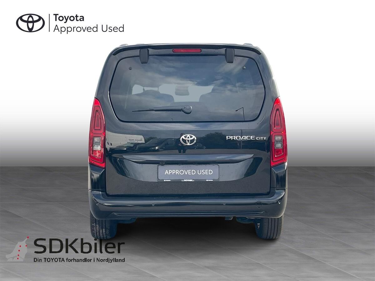 Billede af Toyota Proace City Verso Long 1,5 D Family To Skydedør, Bagklap 130HK 6g Aut.