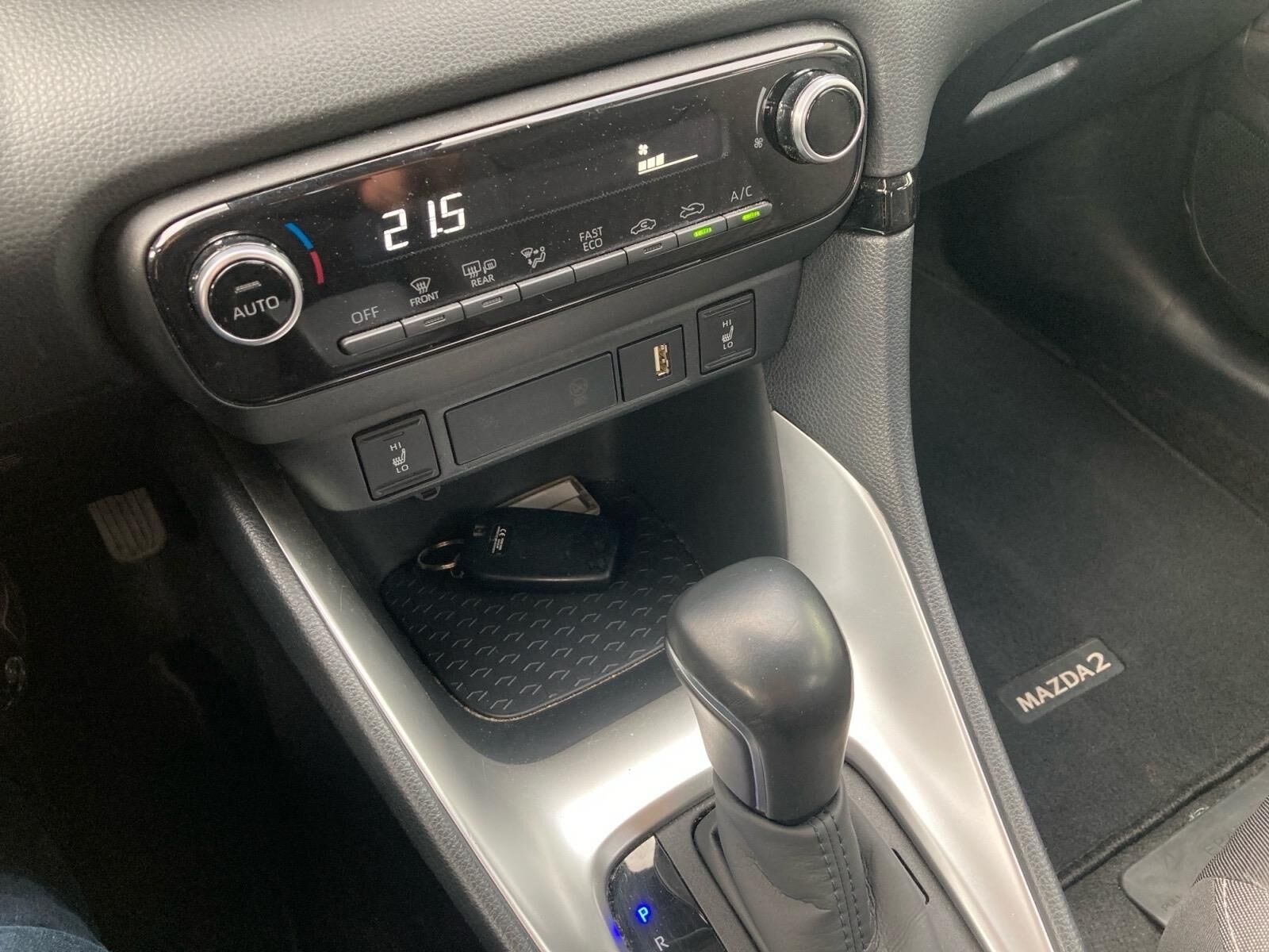 Billede af Mazda 2 1,5 VVT-I  Hybrid Agile CVT 116HK 5d Trinl. Gear