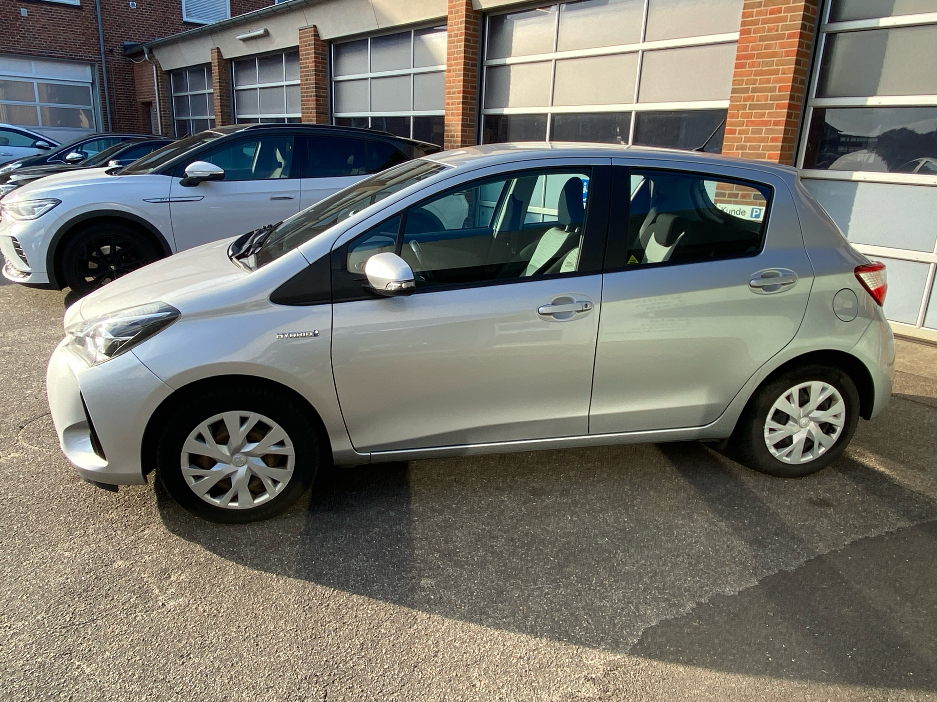 Billede af Toyota Yaris 1,5 Hybrid H2 E-CVT 100HK 5d Trinl. Gear