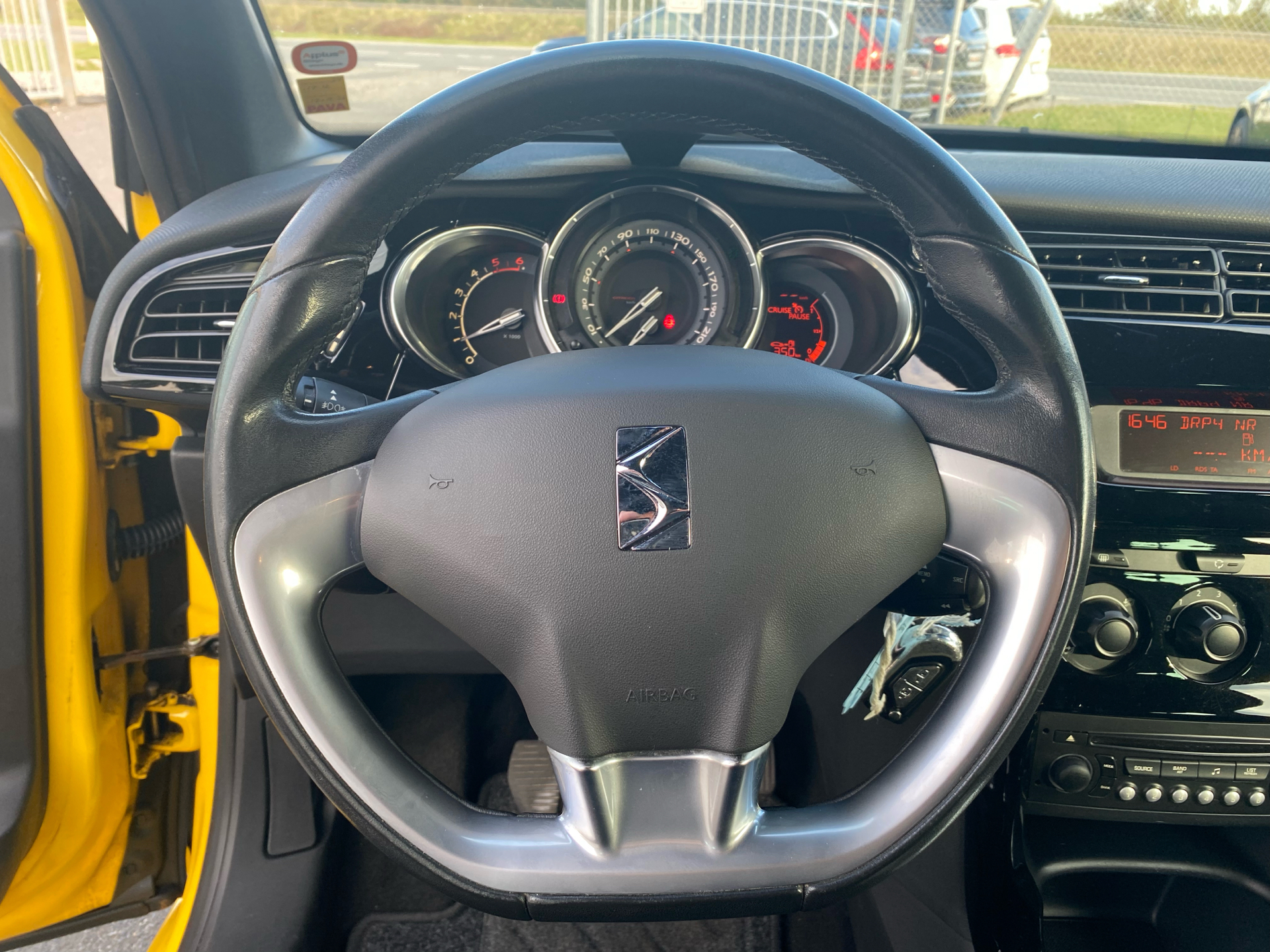 Billede af Citroën DS3 1,6 e-HDi Style 92HK 3d