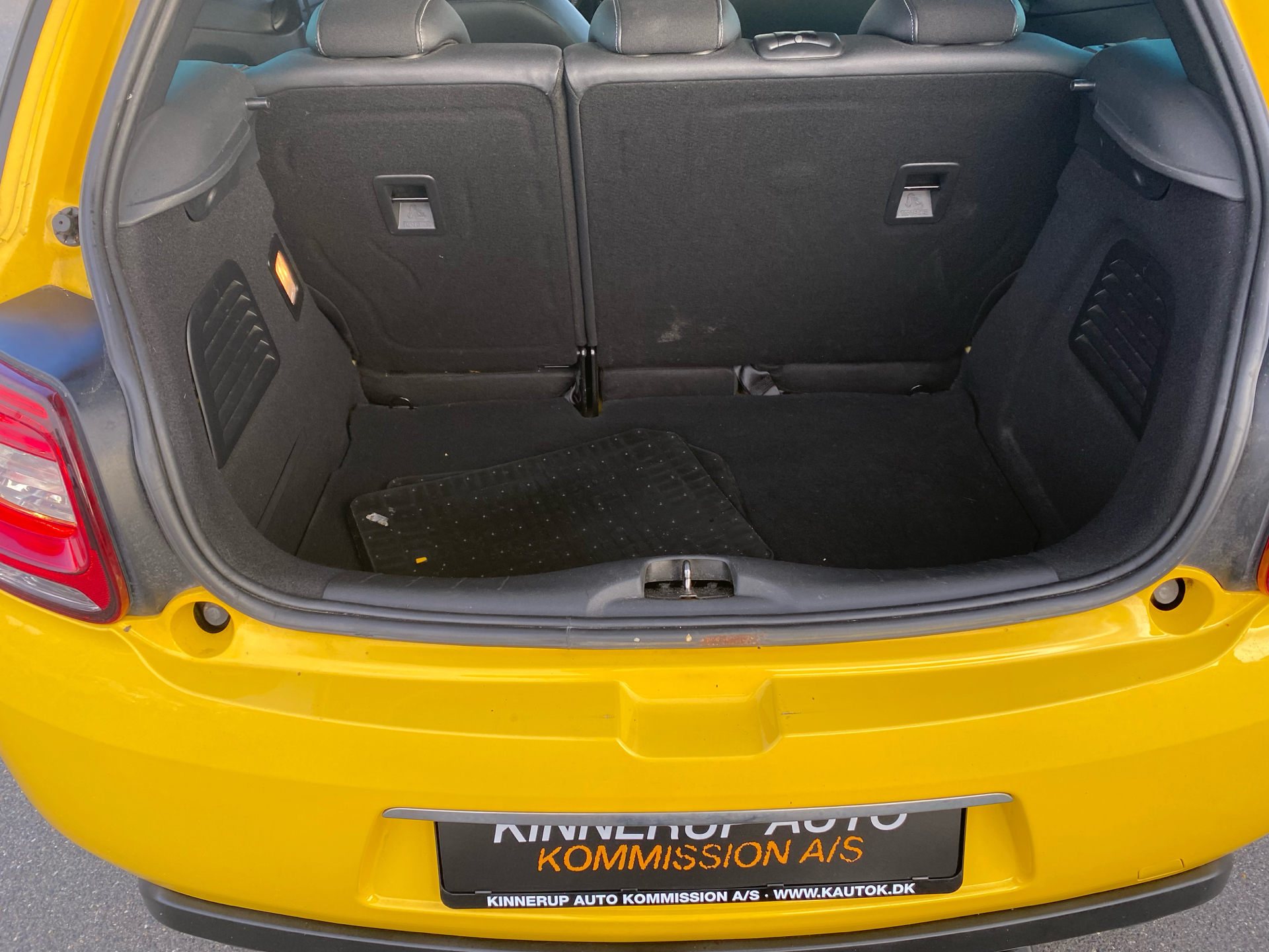 Billede af Citroën DS3 1,6 e-HDi Style 92HK 3d