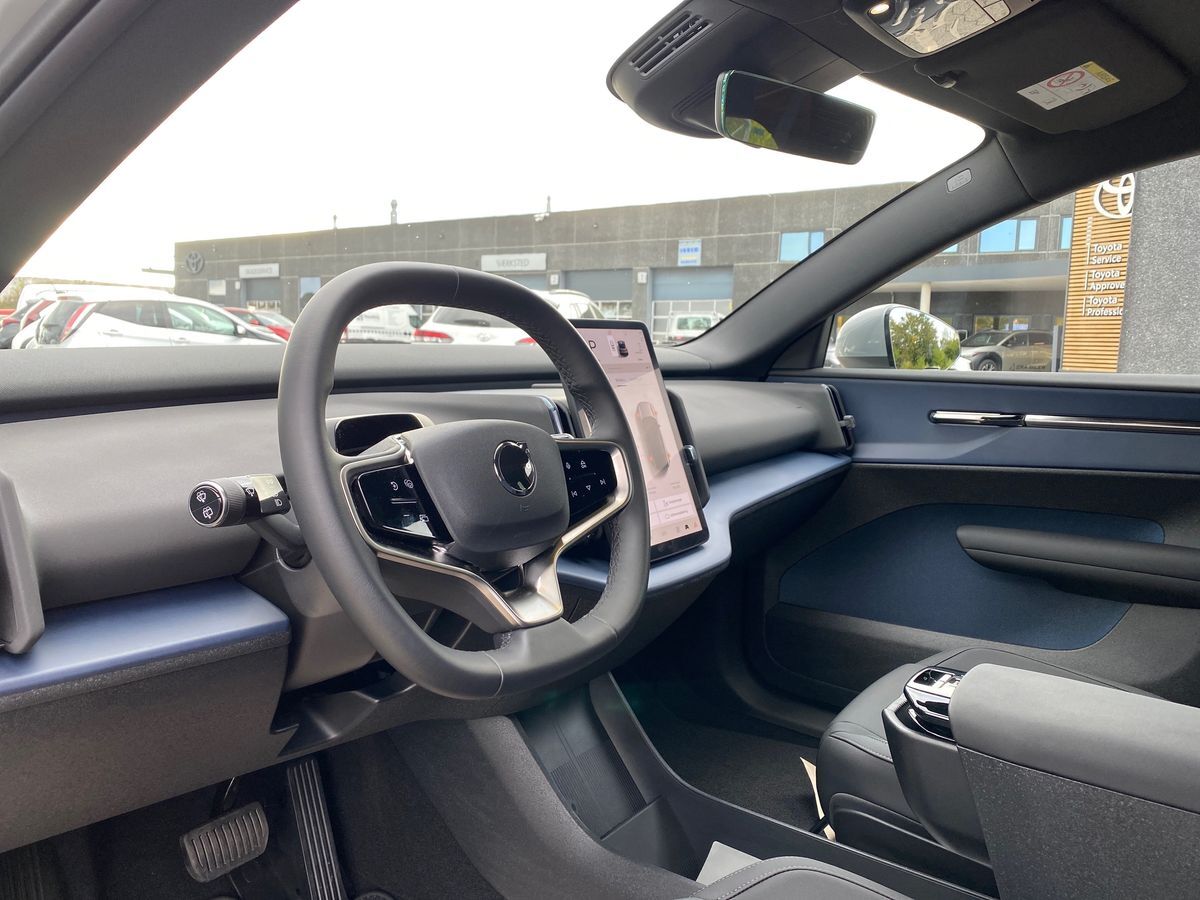 Billede af Volvo EX30 Single Motor Extended Range Core 272HK 5d Aut.