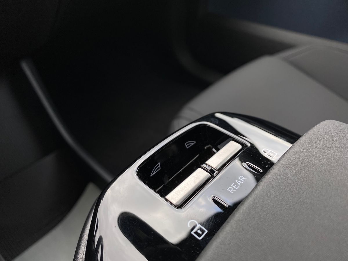 Billede af Volvo EX30 Single Motor Extended Range Core 272HK 5d Aut.