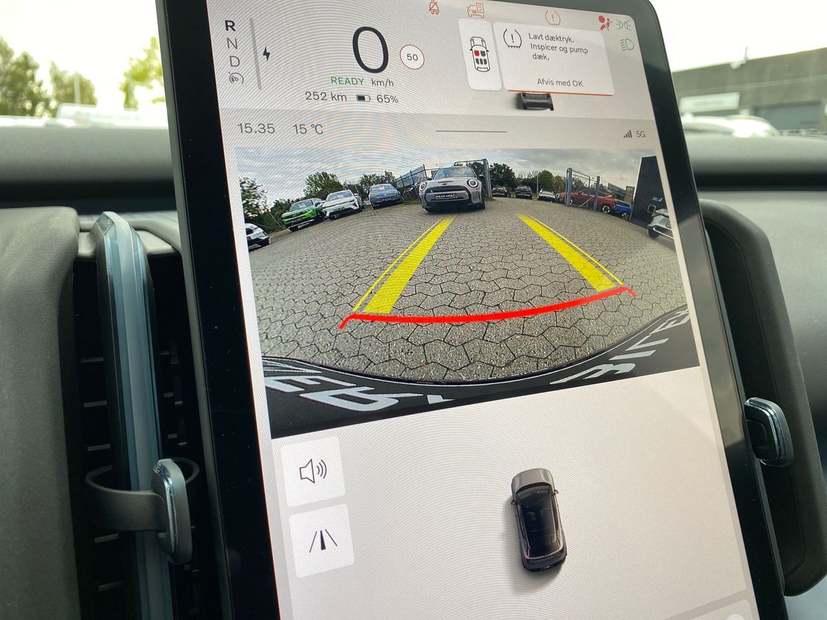 Billede af Volvo EX30 Single Motor Extended Range Core 272HK 5d Aut.