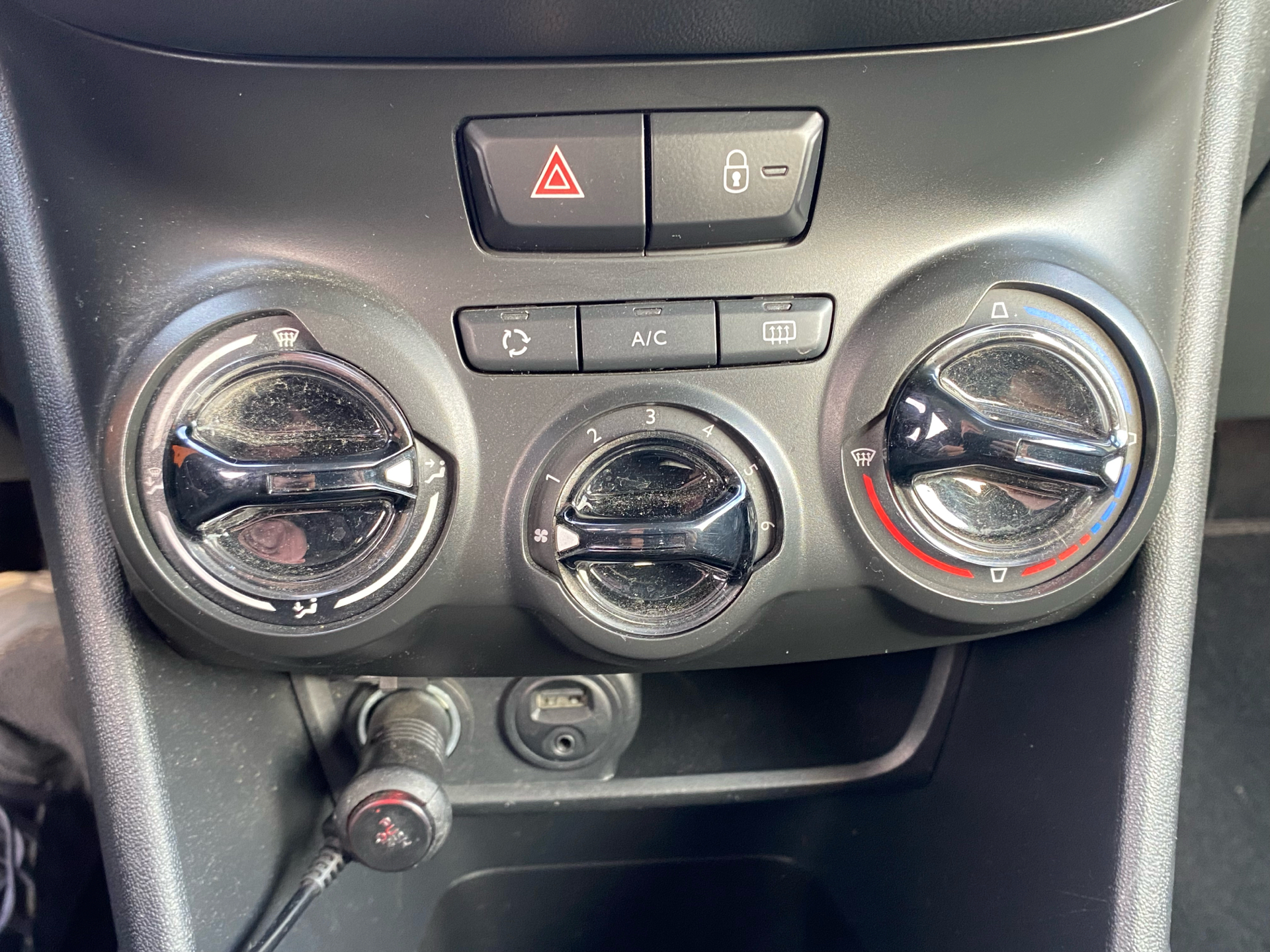 Billede af Peugeot 208 1,2 VTi City 82HK 3d