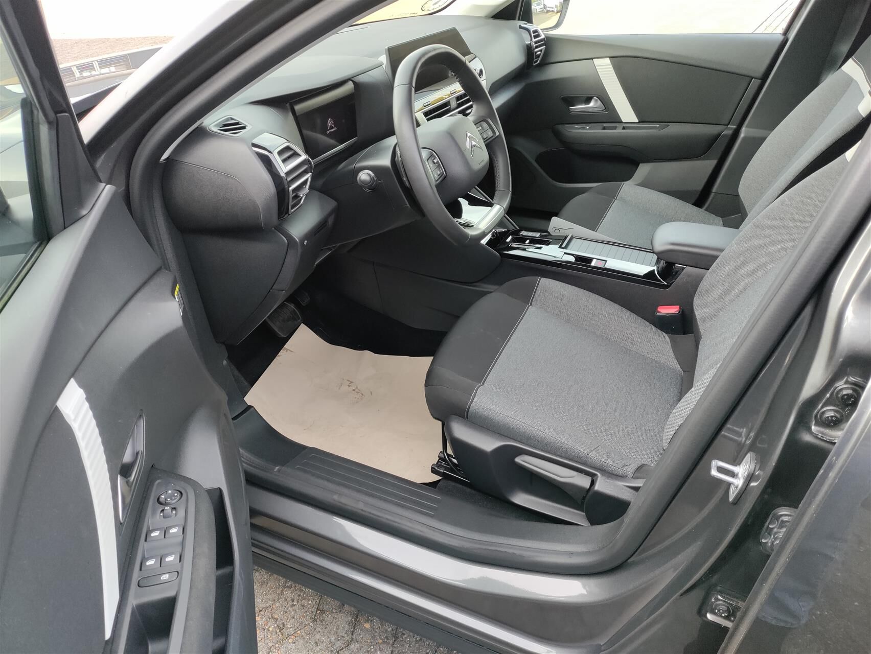 Billede af Citroën C4 1,2 PureTech Concorde EAT8 130HK 5d 8g Aut.