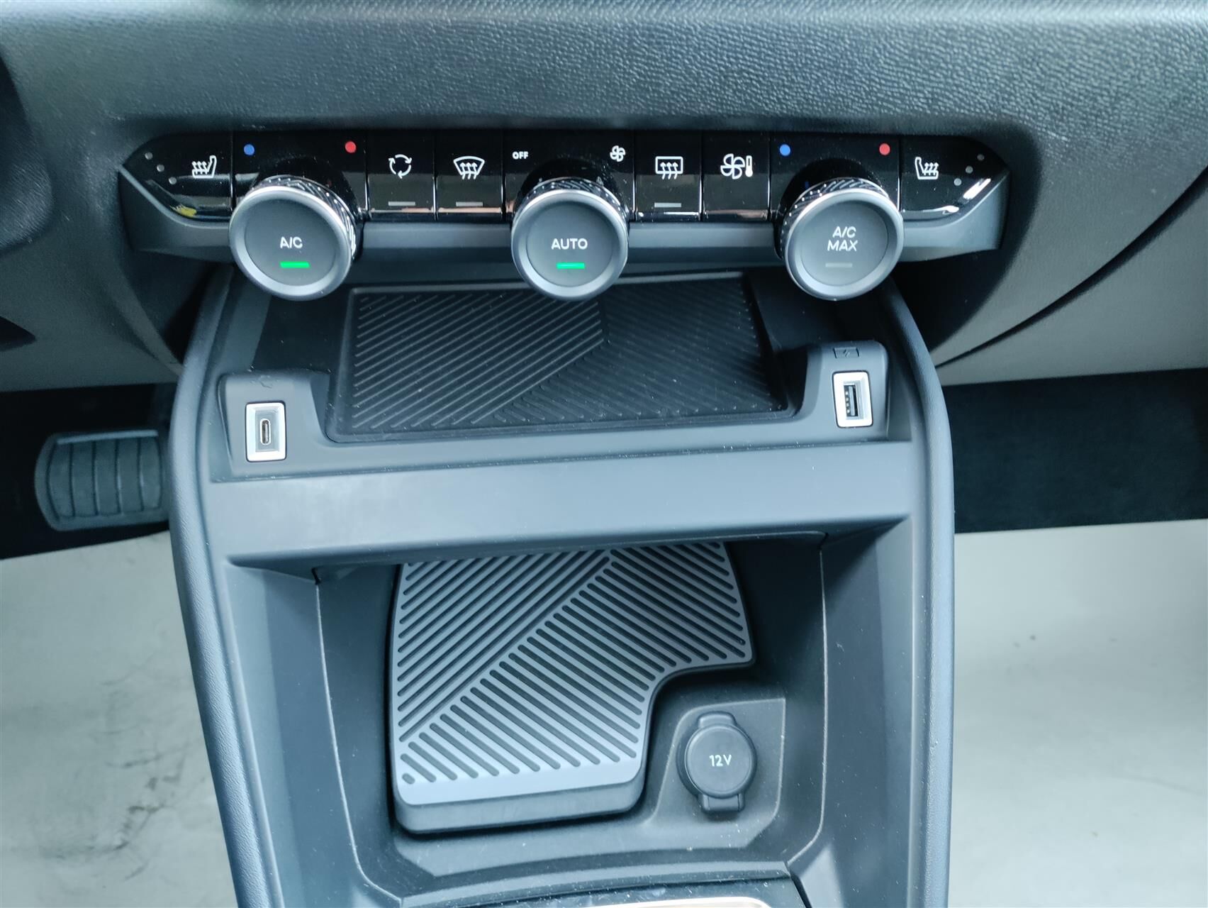 Billede af Citroën C4 1,2 PureTech Concorde EAT8 130HK 5d 8g Aut.