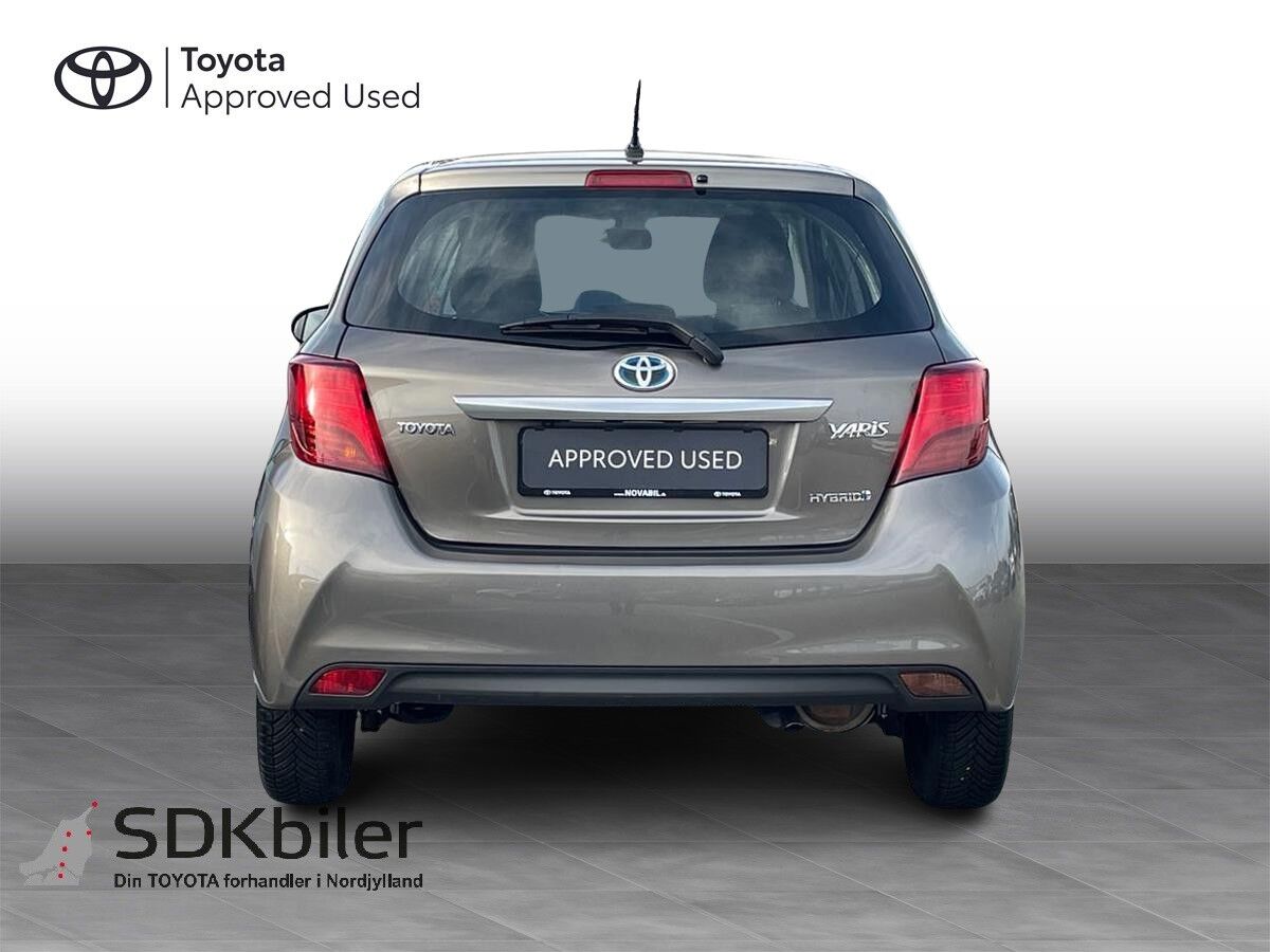Billede af Toyota Yaris 1,5 Hybrid H2 E-CVT 100HK 5d Trinl. Gear