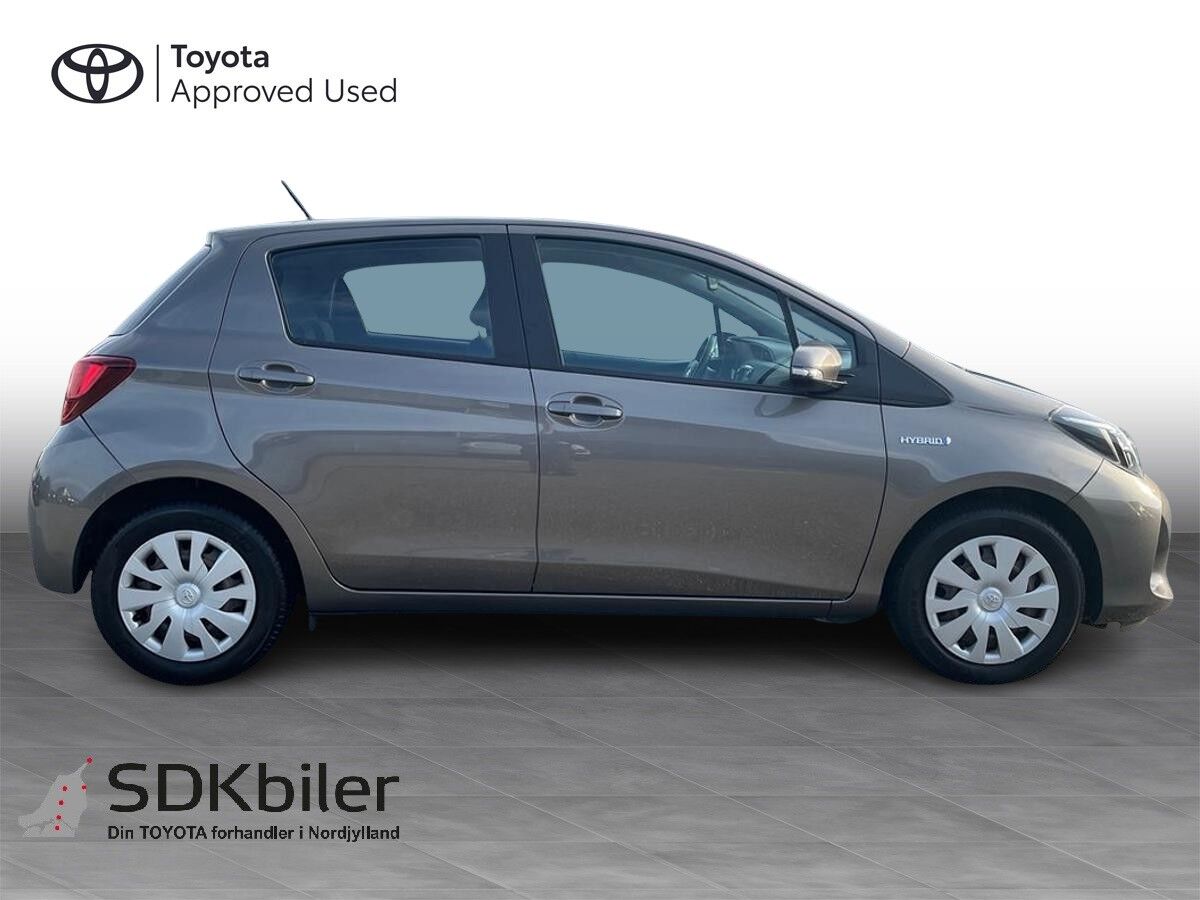 Billede af Toyota Yaris 1,5 Hybrid H2 E-CVT 100HK 5d Trinl. Gear
