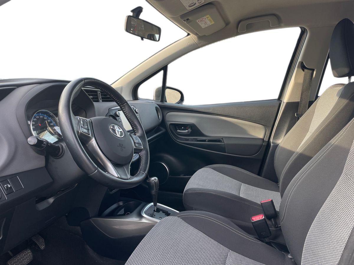 Billede af Toyota Yaris 1,5 Hybrid H2 E-CVT 100HK 5d Trinl. Gear