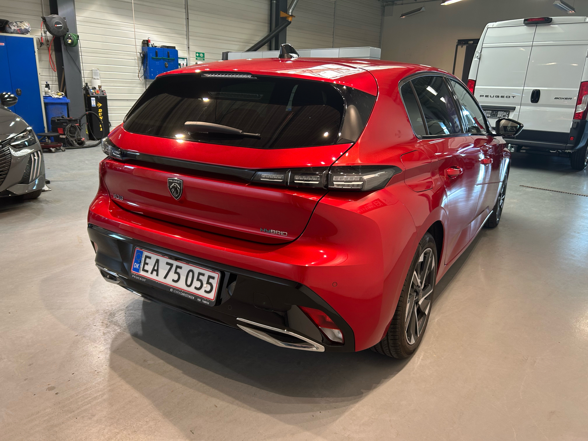 Billede af Peugeot 308 1,6 Plugin-hybrid First Selection Plus EAT8 180HK 5d 8g Aut.