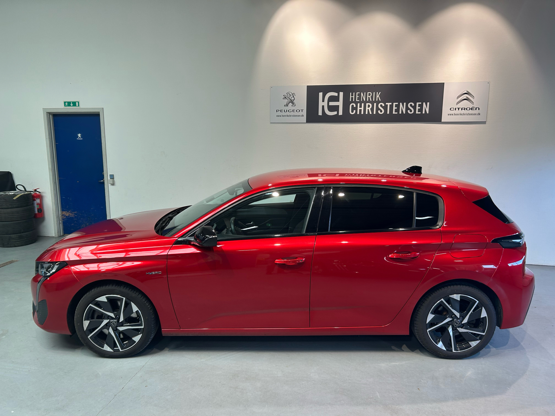 Billede af Peugeot 308 1,6 Plugin-hybrid First Selection Plus EAT8 180HK 5d 8g Aut.