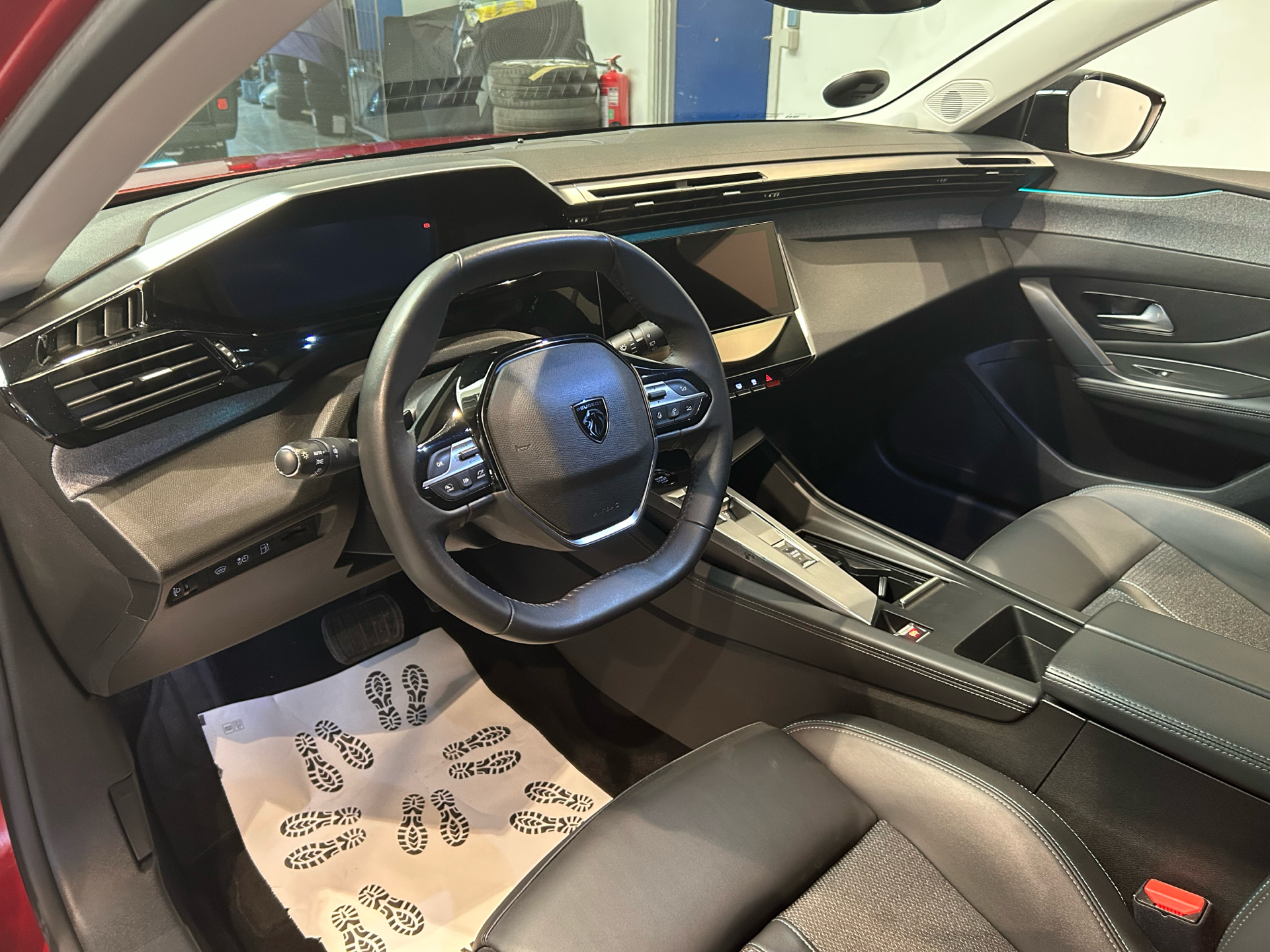 Billede af Peugeot 308 1,6 Plugin-hybrid First Selection Plus EAT8 180HK 5d 8g Aut.