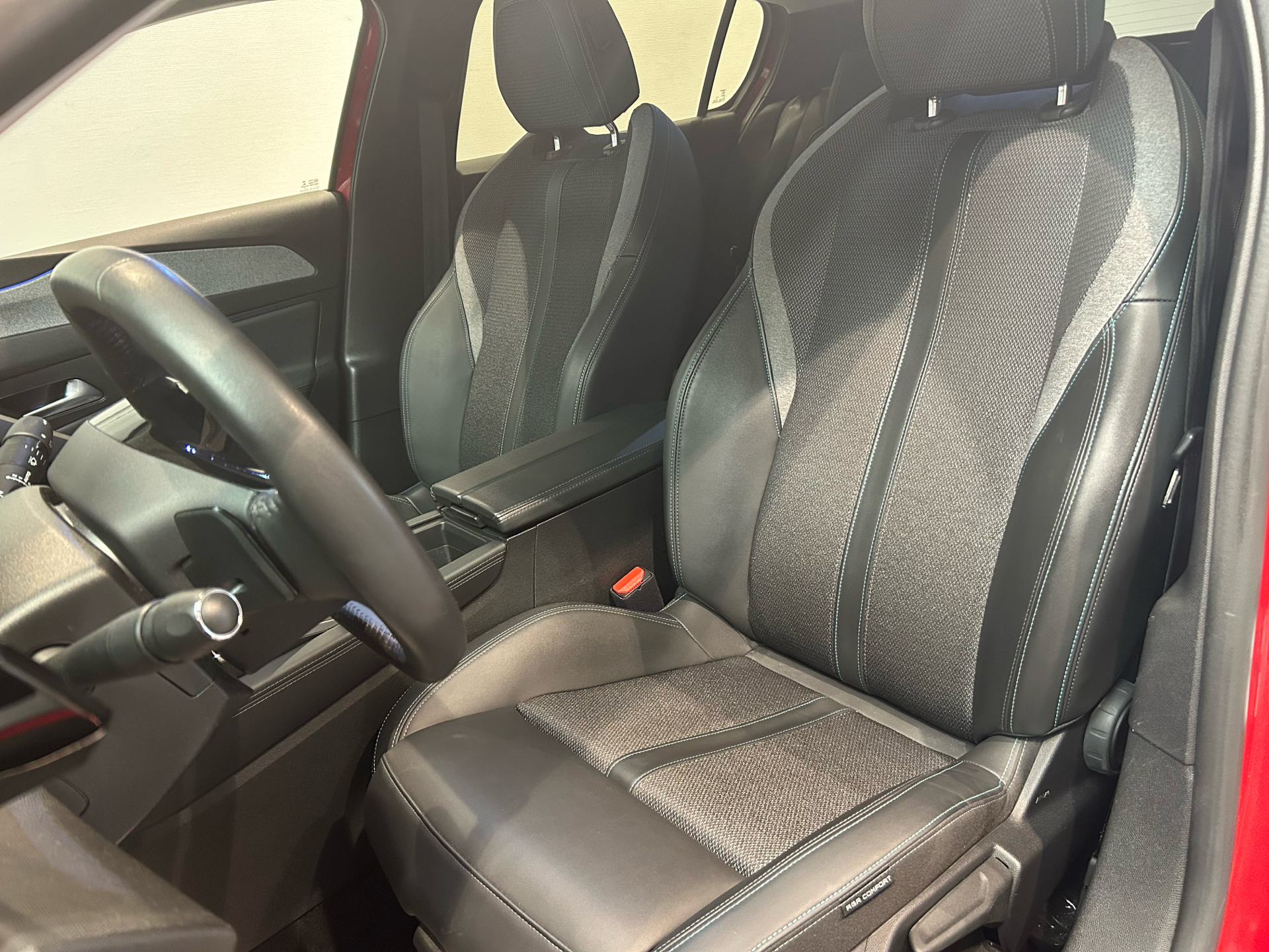 Billede af Peugeot 308 1,6 Plugin-hybrid First Selection Plus EAT8 180HK 5d 8g Aut.